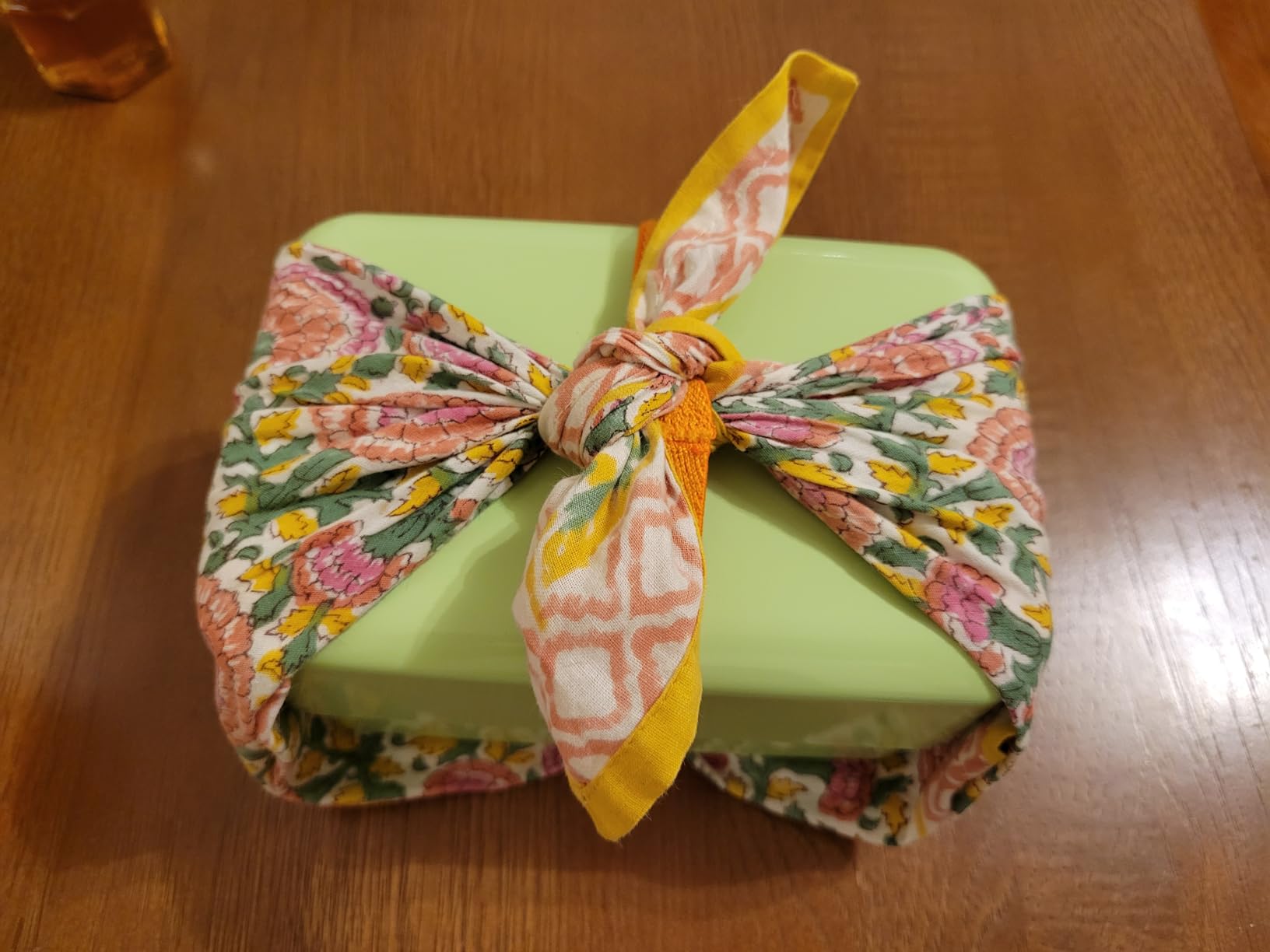 TAKENAKA Bento Nibble Box, Eco-Friendly Lunch Box Made in Japan, BPA and Reed Free, 100% Recycle Plastic Bottle Use, Microwave and Dishwasher Safe, Bento Box (Gold *Band: Orange) customer photo 2