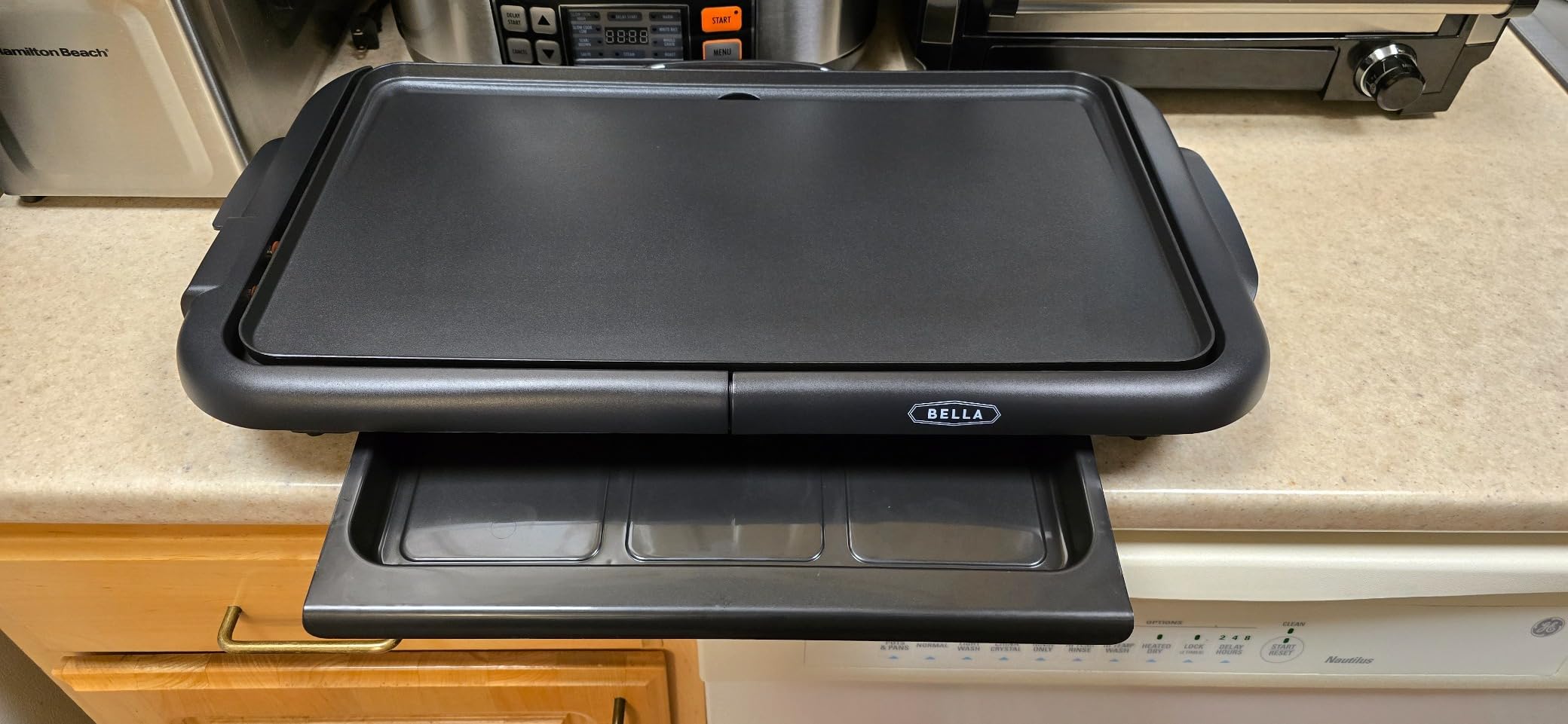 bella Electric Griddle with Warming Tray - Smokeless Indoor Grill, Nonstick Surface, Adjustable Temperature & Cool-touch Handles, 10