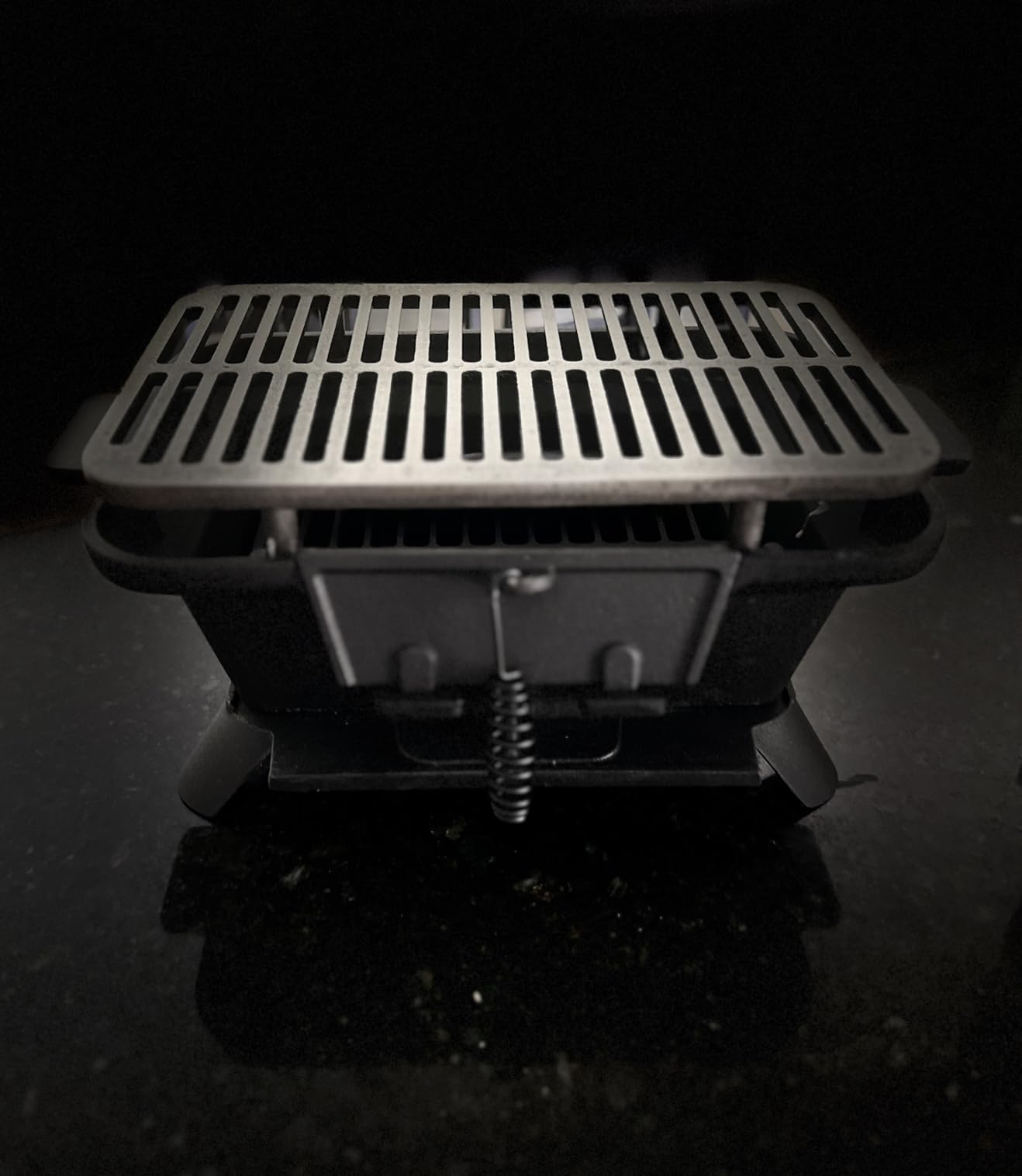 Giantex Portable Hibachi Grill, Double-sided Cast Iron Grill with Air Regulating Door & Fire Gate, Grate Lifter, Ideal for Outdoor Picnic, Camping & Backyard Barbecue Cooking customer photo 2
