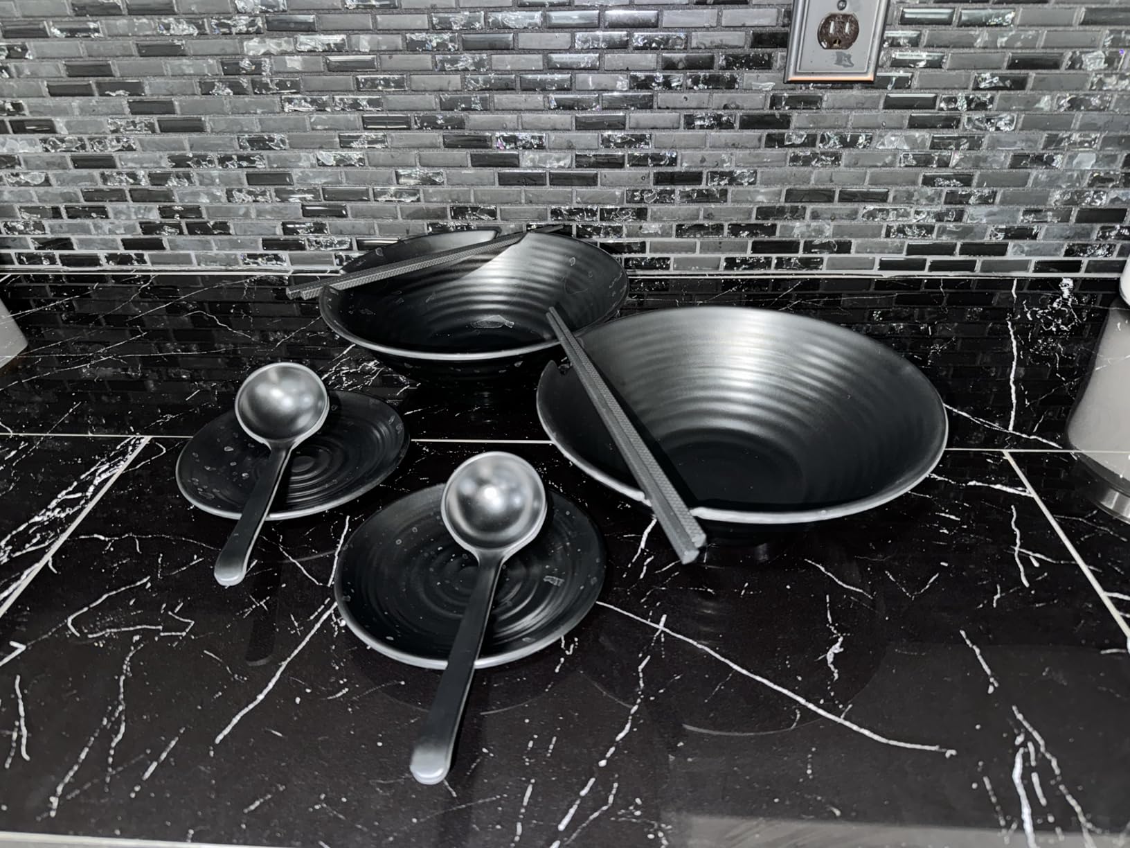 Vivimee Unbreakable Japanese Style Ramen Bowl Set of 2, 37oz Black Large Matte Melamine Bowls and Spoons Set with Chopsticks & Saucers for Pho Thai Miso Udon Soup Noodles or Asian Food customer photo 2