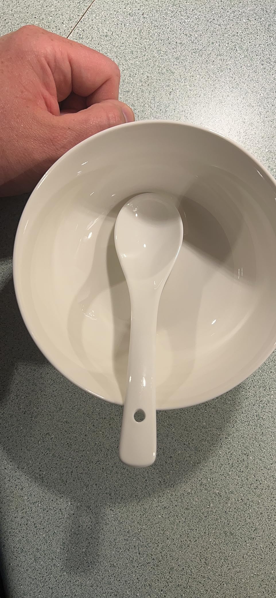 Artena Soup Bowls & Soup Spoons, 26 OZ Cereal Bowls & Cereal Spoons, White Ceramic Pho Bowl And Spoon Set for Ramen, Breakfast, Kitchen, Set Of 4, 6 inch Dishwasher & Microwave Safe customer photo 2