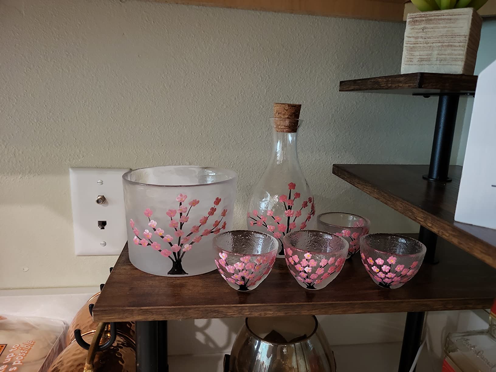 DUJUST Japanese Sake Set for 4, Handcraft Pink Cherry Blossoms Design, 1 Sake Bottle, 1 Sake Tank and 4 Sake Cups, Cold/Warm/Hot Sake Carafe, Special Japanese Gifts Set - 6 pcs customer photo 1