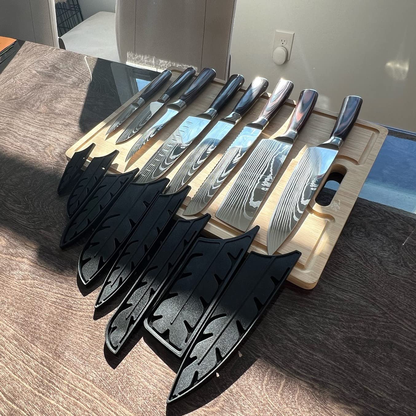 SENKEN 8-piece Premium Japanese Kitchen Knife Set with Laser Damascus Pattern - Imperial Collection - Chef's Knife, Santoku, Bread, Paring & More, Ultra Sharp for Very Fast Cutting customer photo 2