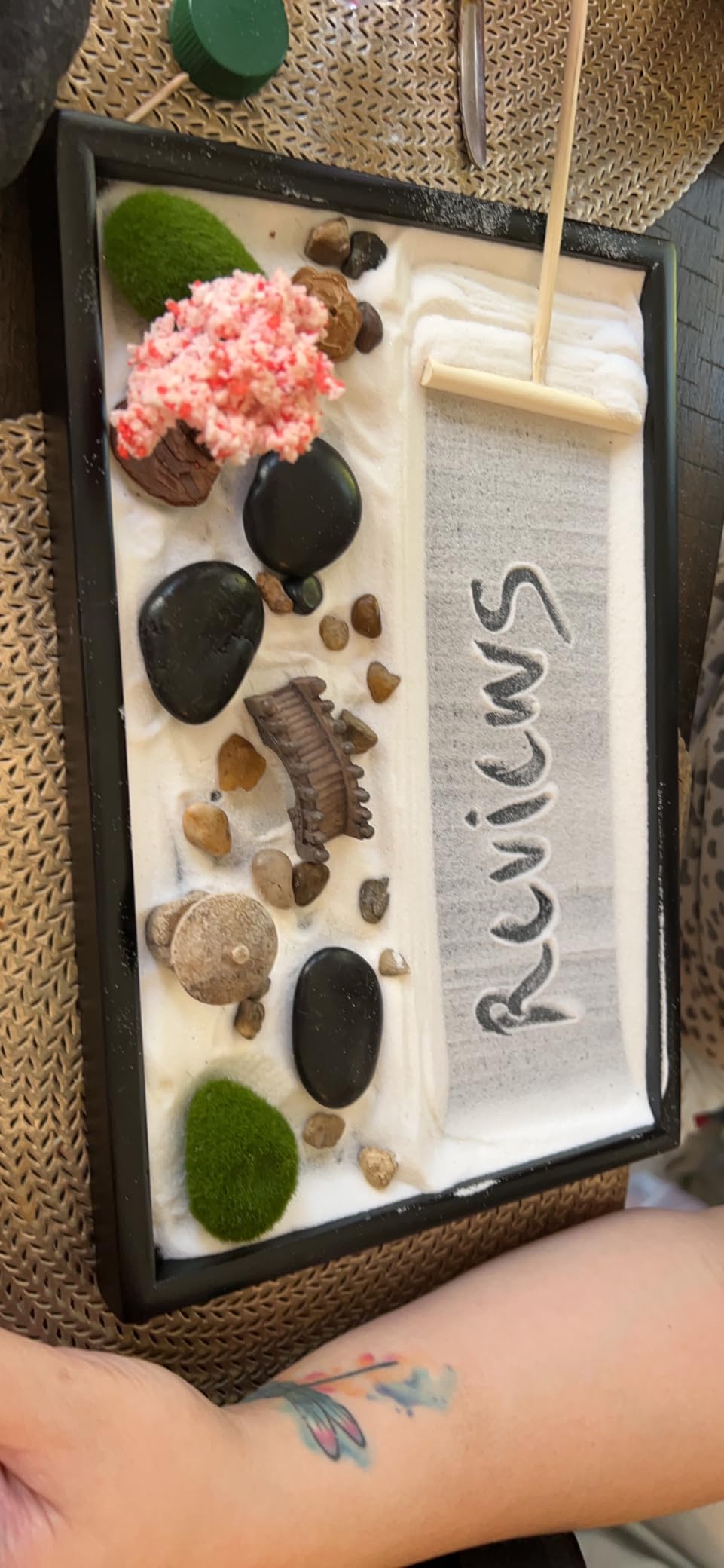Zen Garden Kit for Desk 12x8in Sand Tray, Japanese Gift Set 14 Accessories and 6 Tools, Meditation Mini Zen Garden, Zen Sand Garden, Home Office Desk Decorations, Therapy Kit, Rock Decor customer photo 1