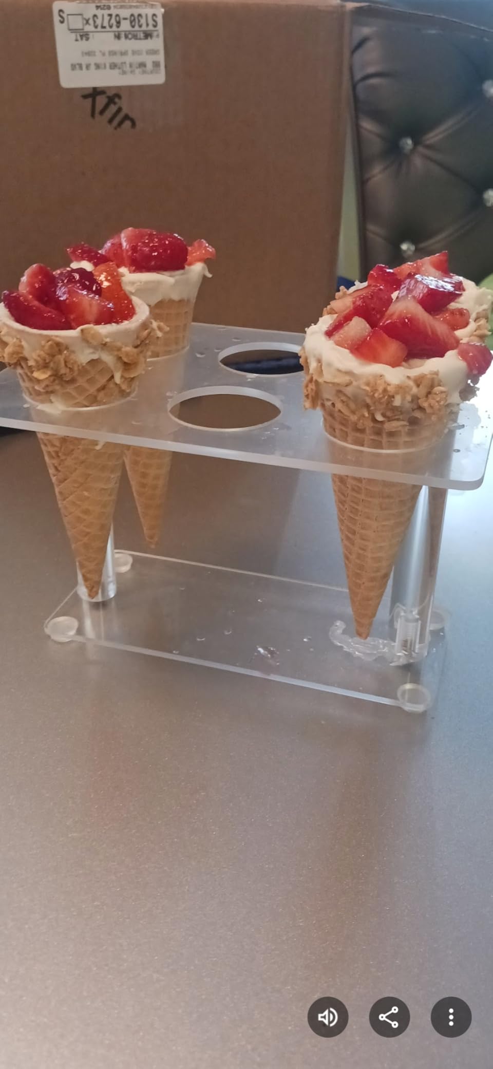 Youeon 2 Pack Acrylic Ice Cream Cone Holder with 6 Holes, Clear Waffle Cone Holder Stand, Sushi Hand Roll Stand for Party, Wedding, Bakery, Treat Table, Candy Buffet, Easy to Assemble customer photo 1