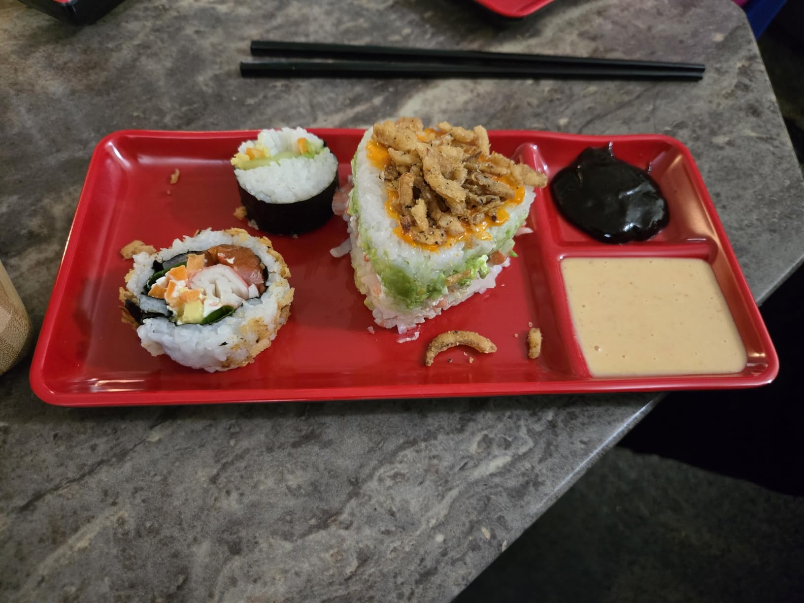 Sushi Serving Set, with 4 Japanese Sushi Serving Plate, 4 Soy Sauce Dish, 4 pairs of chopsticks and 4 chopsticks stands- Melamine Serving Set for Sushi (Black) customer photo 1