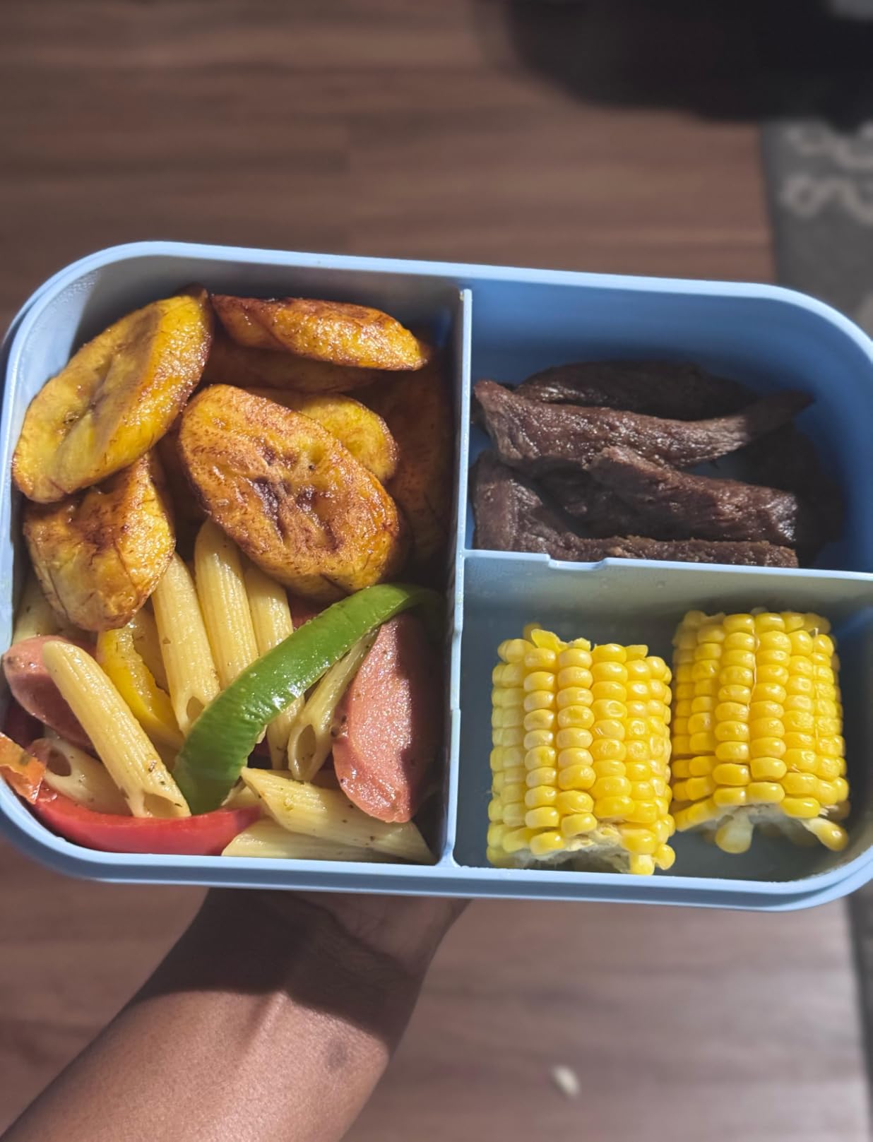 MISS BIG Bento Box, Lunch Box, Leak Proof Lunch Containers, No BPAs and No Chemical Dyes Bento Lunch Box, Dishwasher and Microwave Safe Lunch Containers for Adults (1900ml White) customer photo 5
