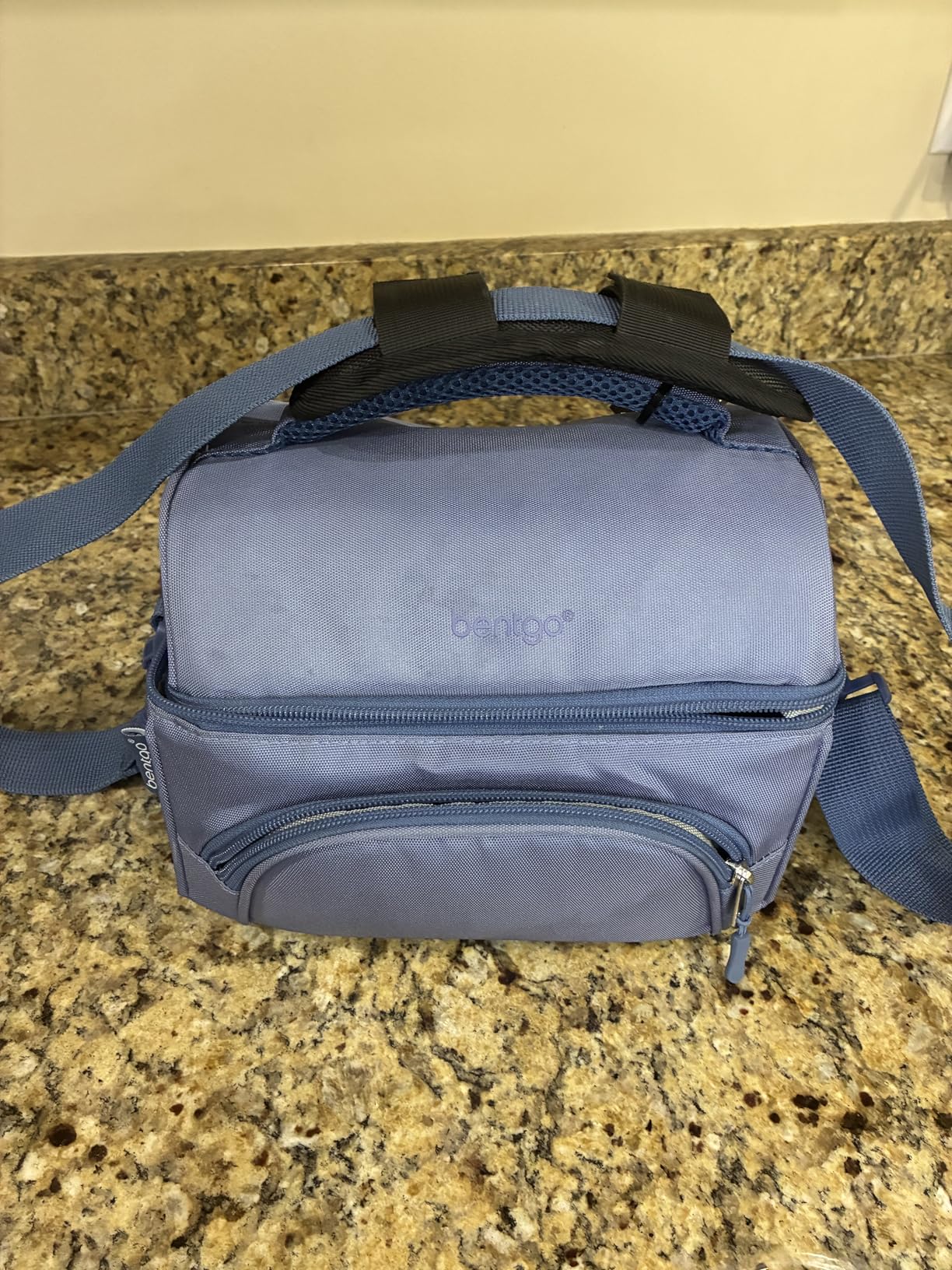 Bentgo Deluxe Lunch Bag - Durable and Insulated Lunch Tote with Zippered Outer Pocket, Internal Mesh Pocket, Padded & Adjustable Straps, & 2-Way Zippers - Fits Most Lunch Boxes (Carbon Black) customer photo 2
