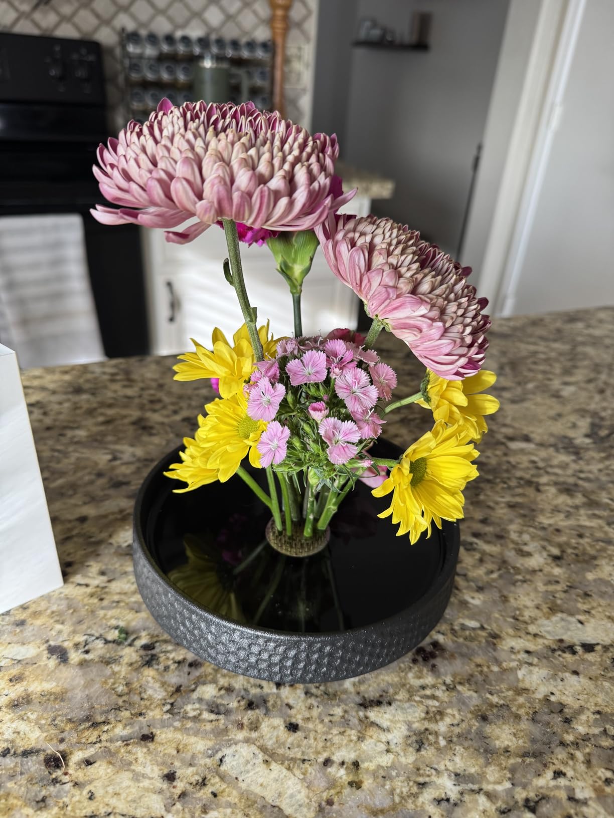 Japanese Ikebana Vase Kit, Flower Shallow Container Ceramics Ikebana Vase with 1.57inch Flower Frog and Floral Frog Floristry Kenzan Needle Straightening Tool (Frosted Bowl A with Spots) customer photo 2