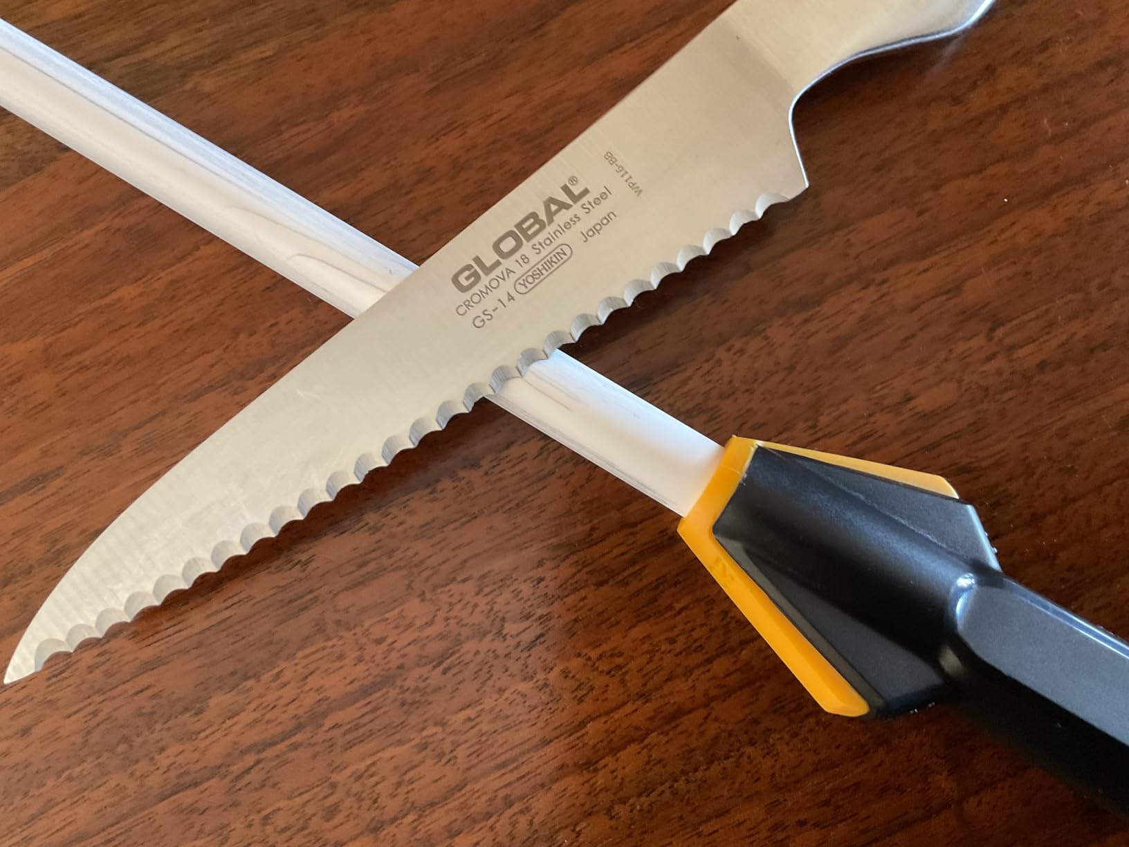 Work Sharp Kitchen Ceramic Honing Rod - Angle Guided - For Chef, Santoku, Paring, & Serrated Knives Black customer photo 2