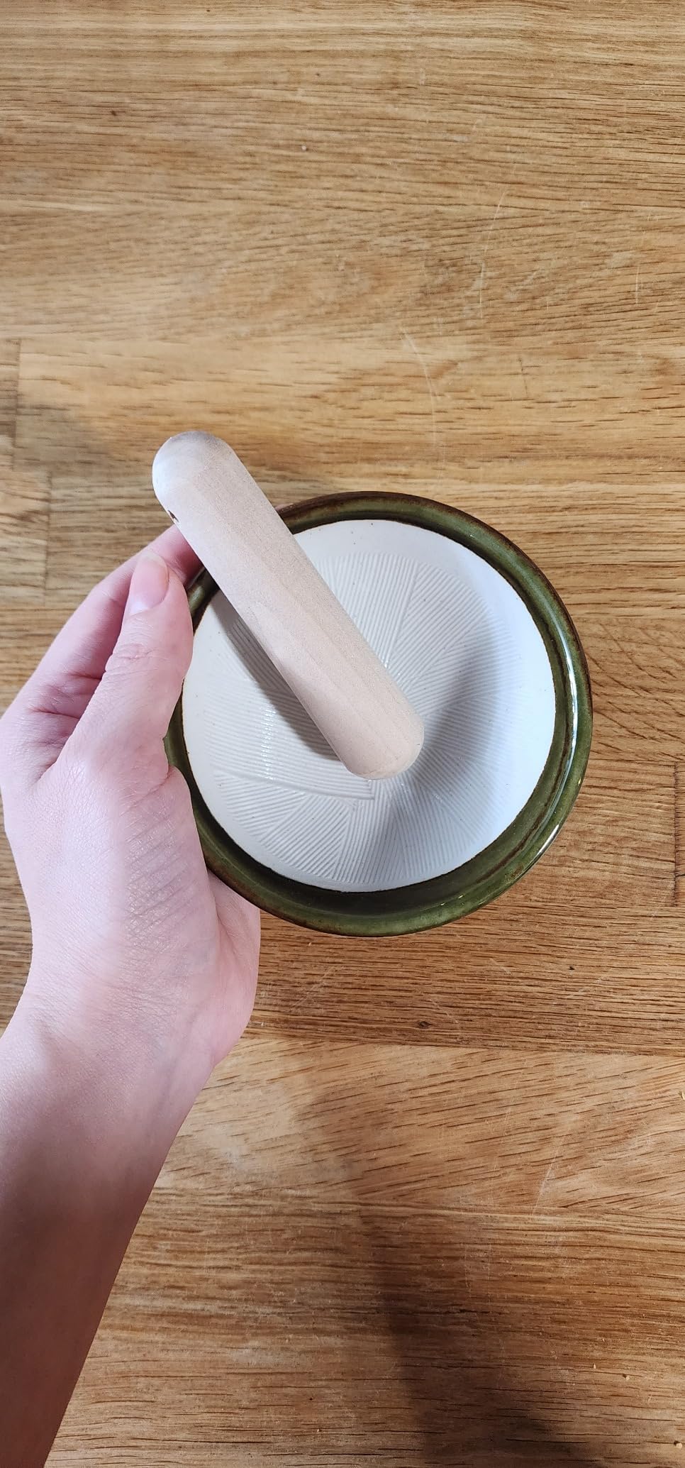 Asayasu Japan Ceramic Mortar Bowl 4.29in (109mm) with Wooden Pestle, Made in Japan Dishwasher and Microwave Safe Ripple Ridge Suribachi and Surikogi Set - Red Mortar and Pestle Set customer photo 2