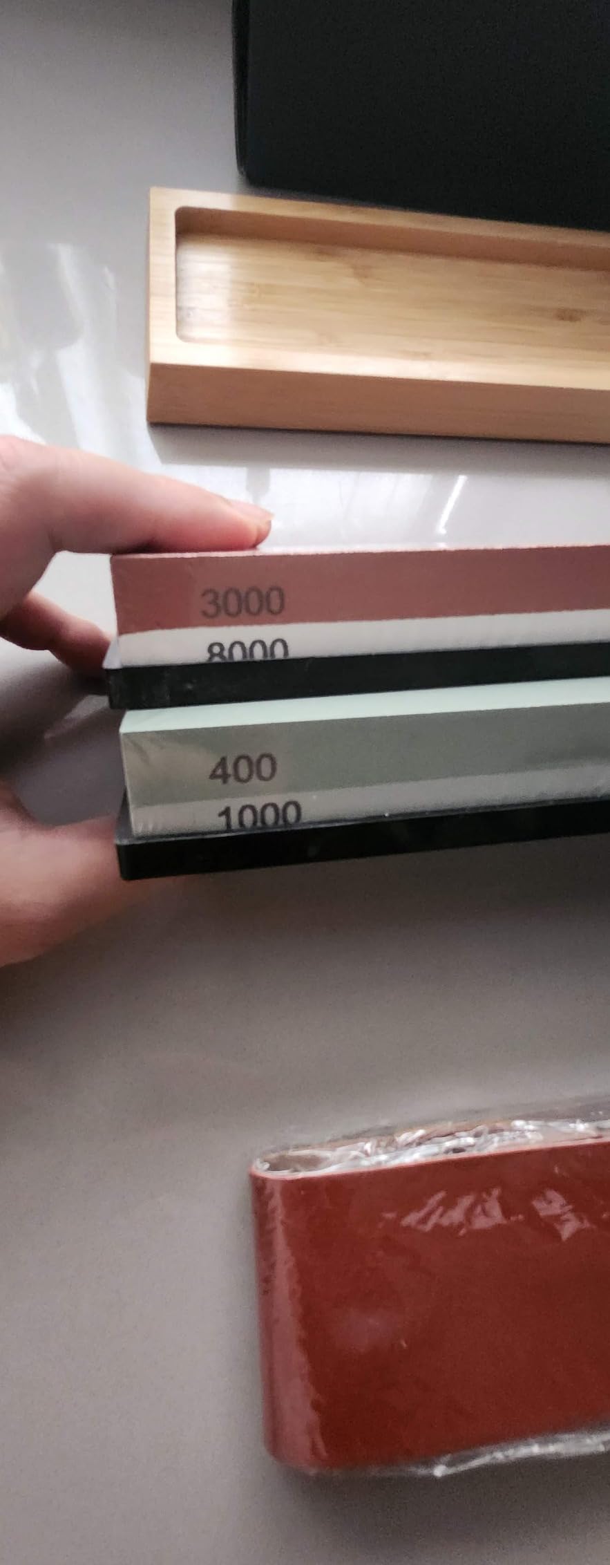 Wucgea Knife Sharpening Stone Kit - 400/1000 3000/8000 Grit Japanese Whetstone Sharpener set with Non-slip Rubber Base Angle Guide Flattening stone and Leather Strop customer photo 1