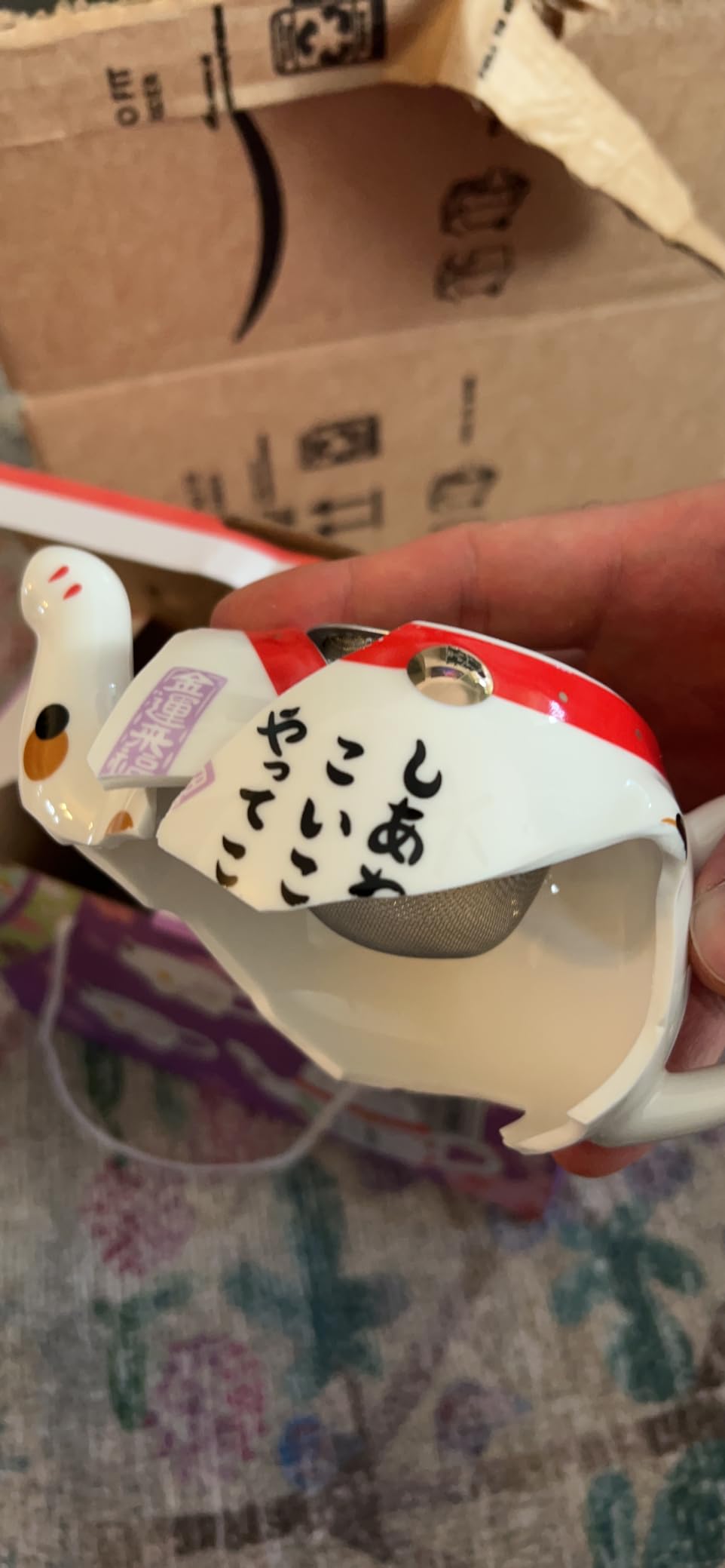 Japanese Lucky Cat Tea Set Ceramic Maneki Neko Teapot, 2 Teacups, Tea set, with Stainless Steel Infuser in Gift Box (Red Scarf) customer photo 1