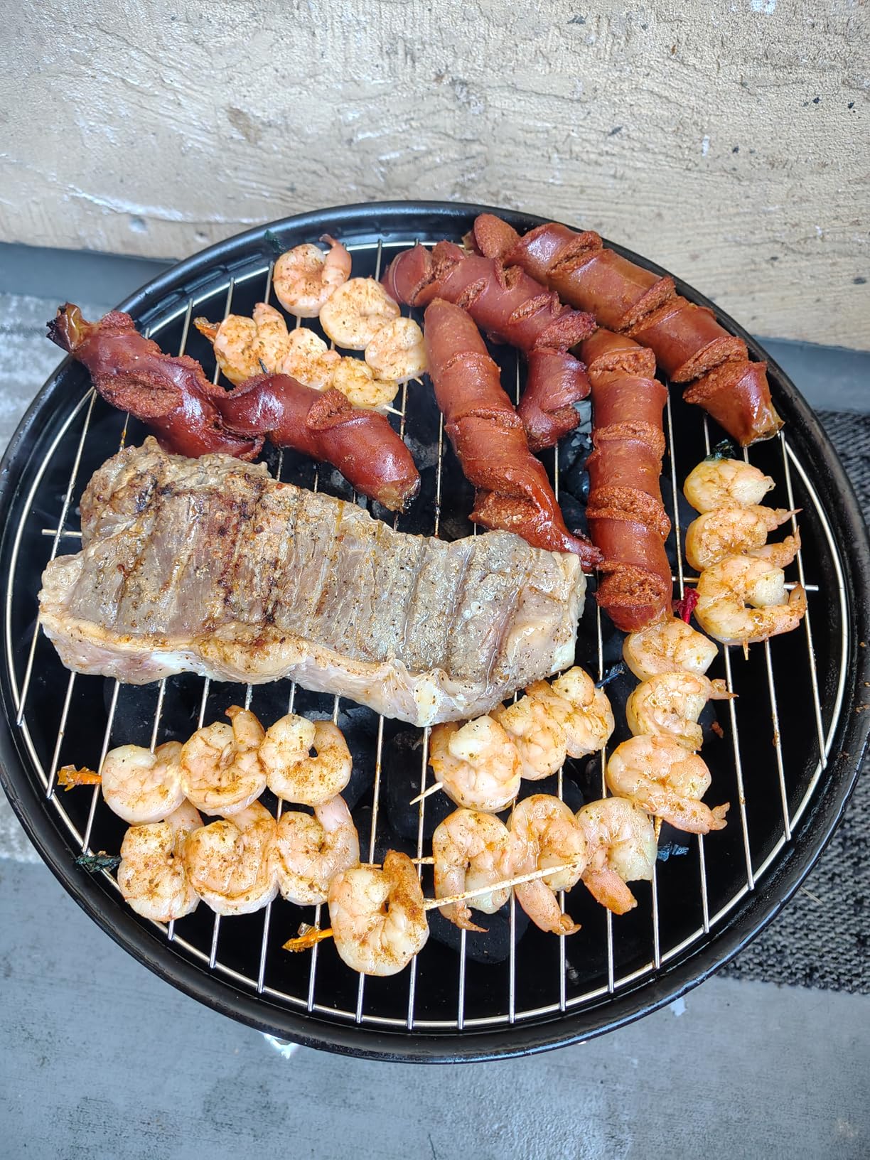 Gas One - 14-inch Portable Barbecue Grill with 3-Point Locking Lid for Heat Preservation - Dual Venting System - Small Charcoal Grill for Backyard, Camping, Boat customer photo 1