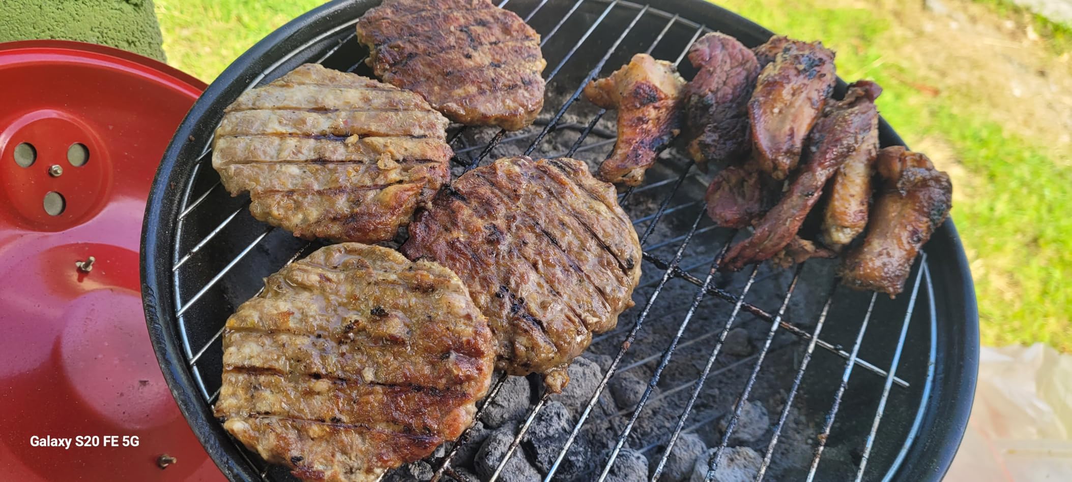 Gas One - 14-inch Portable Barbecue Grill with 3-Point Locking Lid for Heat Preservation - Dual Venting System - Small Charcoal Grill for Backyard, Camping, Boat customer photo 2