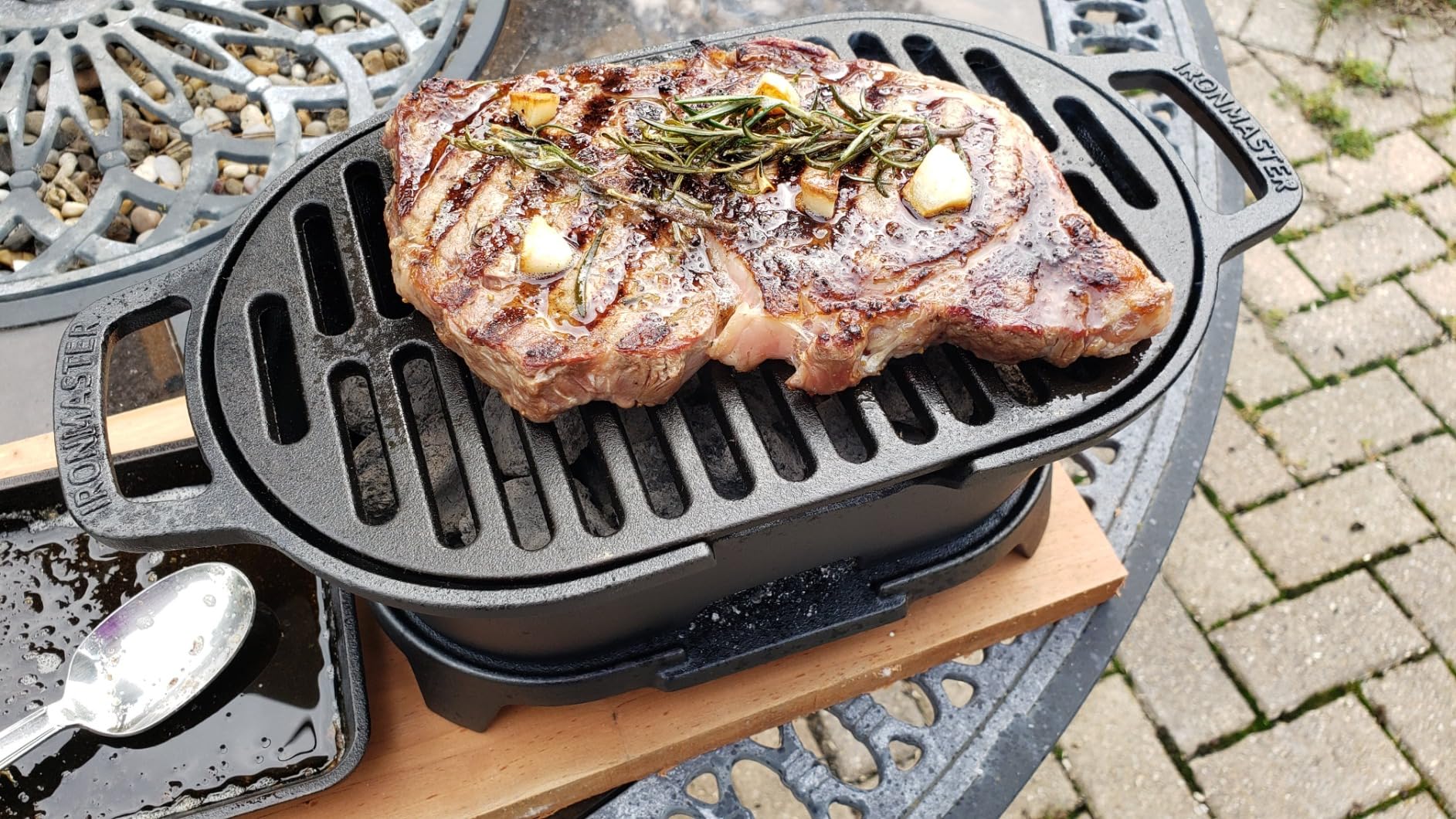 IronMaster Mini 100% Cast Iron Hibachi Grill, Tabletop Small Portable Charcoal Grill for Outdoor Camping, Japanese BBQ Grill Grate Surface 11