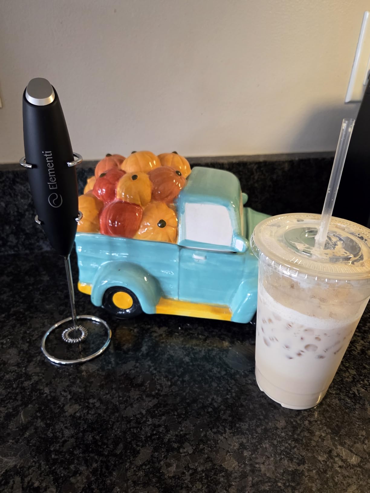 Elementi Matcha Whisk & Frother Set - Powerful Electric Matcha Mixer for Powder, Easy to Use Electric Whisk Kit - Craft Effortless Lattes with the Elementi Milk Frother Wand & Wisk (Emerald Green) customer photo 2