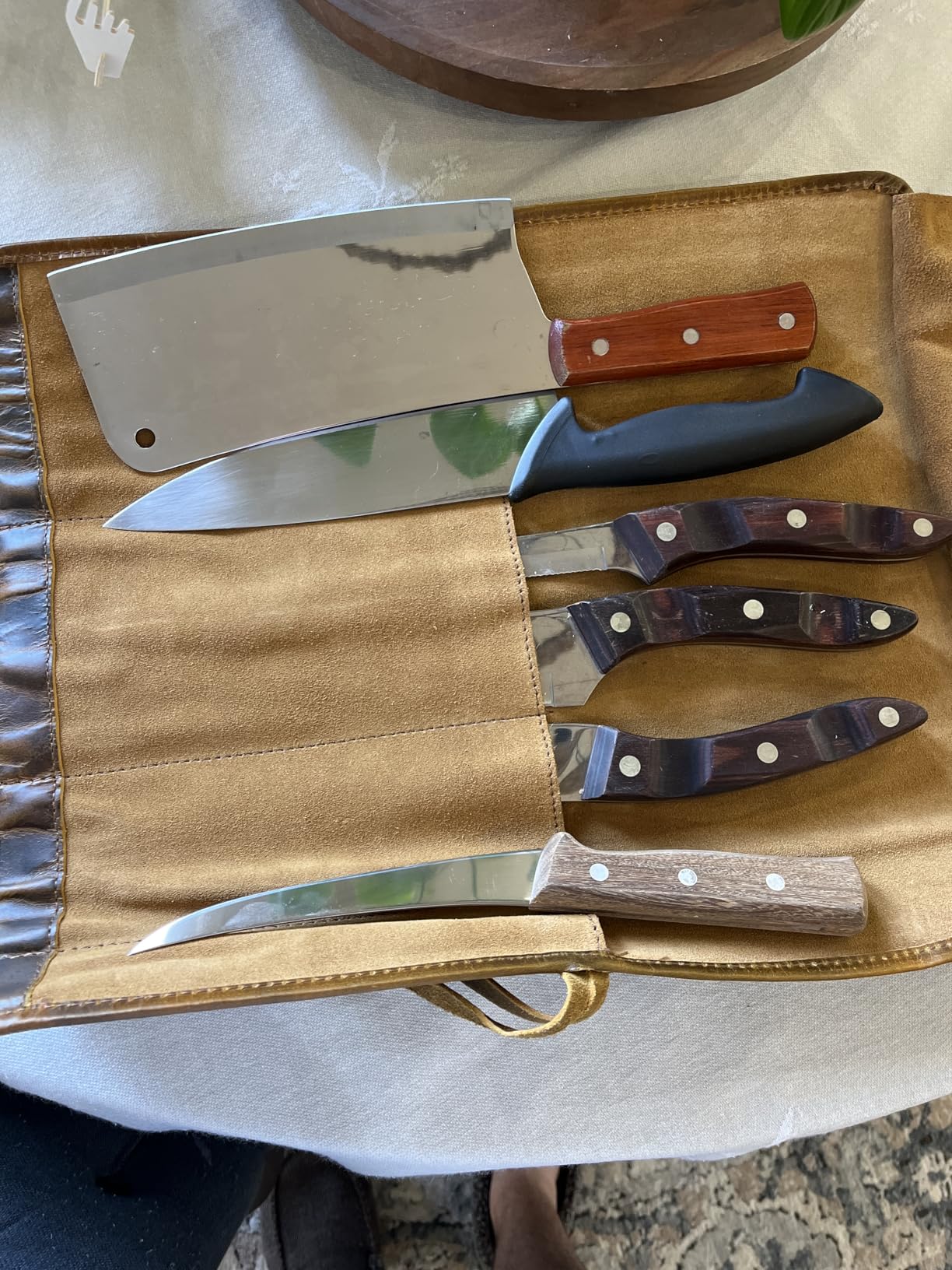 ELIZO Leather Knife Roll Bag Professional Chef Knife Case, Durable Knife Sheath Holder, Cooks & Culinary Tools Carrying Storage, Portable Knife Wrap - 4 Slots customer photo 1