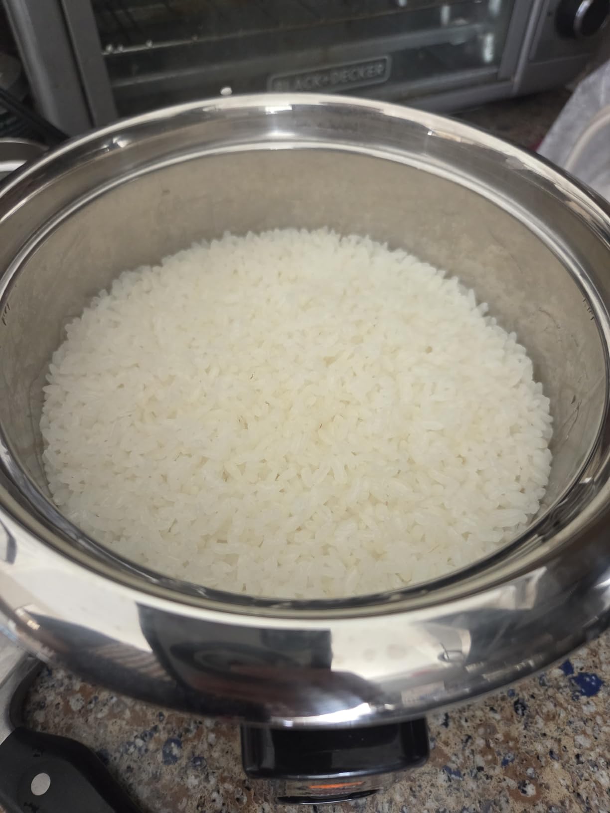 Elite Gourmet ERC006SS 6-Cup Electric Rice Cooker with Stainless Steel Inner Pot, Makes Soups, Stews, Porridges, Grains and Cereals, 6 cup (3 cups uncooked), Black customer photo 1