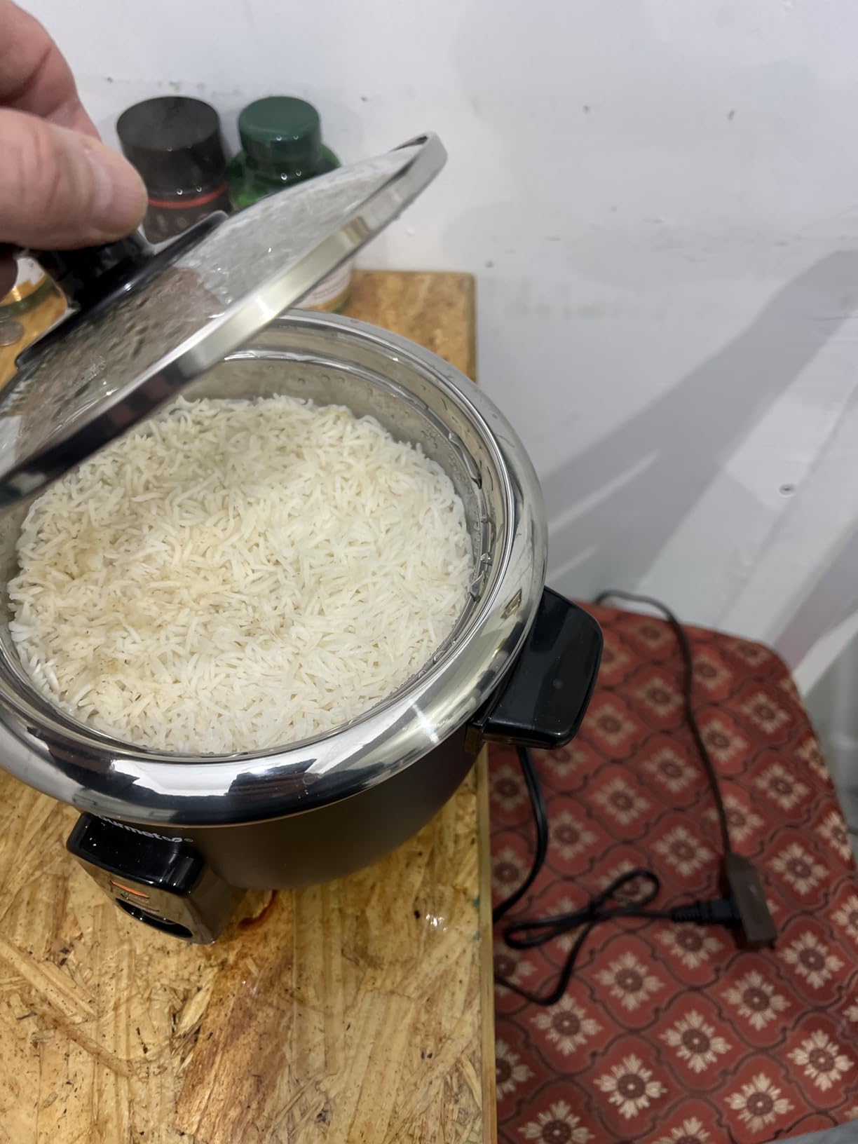 Elite Gourmet ERC006SS 6-Cup Electric Rice Cooker with Stainless Steel Inner Pot, Makes Soups, Stews, Porridges, Grains and Cereals, 6 cup (3 cups uncooked), Black customer photo 2