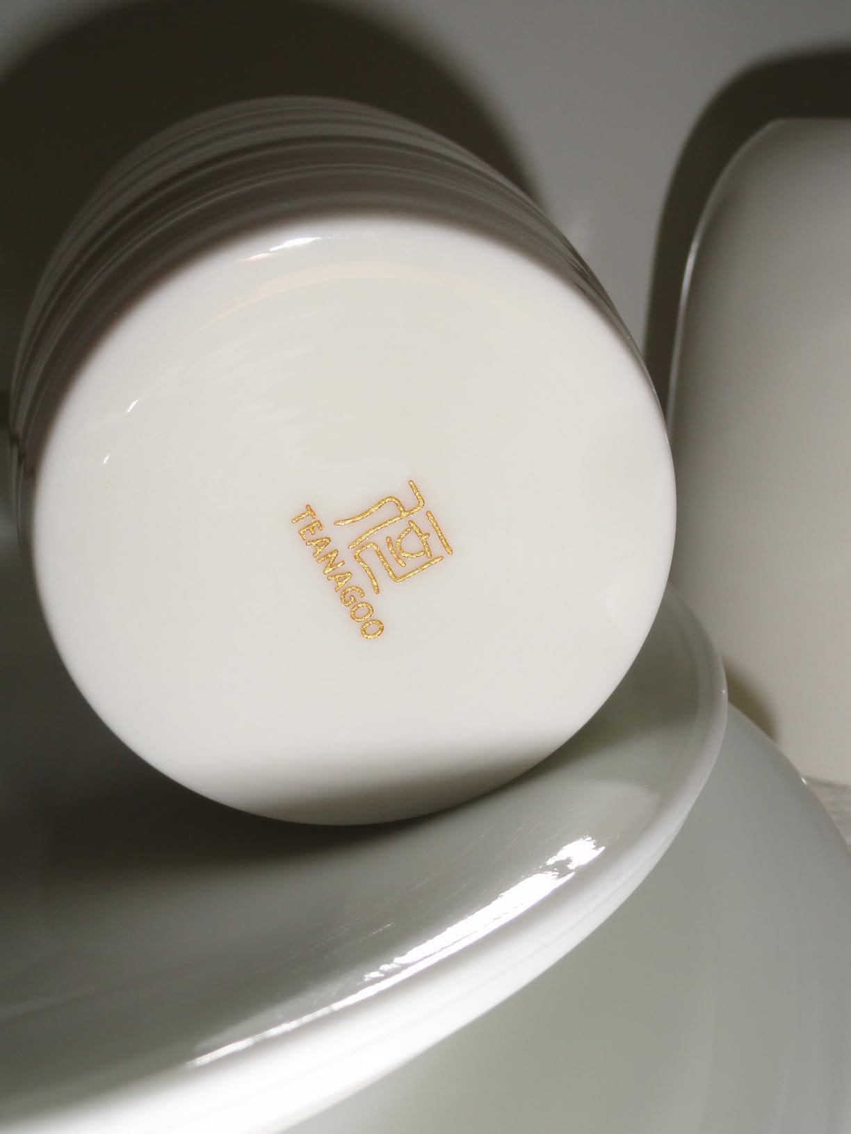 TEANAGOO Japanese Tea Cups Set of 4pcs, 6.9oz/205ml Elegant Ceramic Matcha Cups with Flat Base, Charcoal Black Handleless Coffee Mugs, Microwave & Dishwasher Safe, Beautiful Gift Box customer photo 1