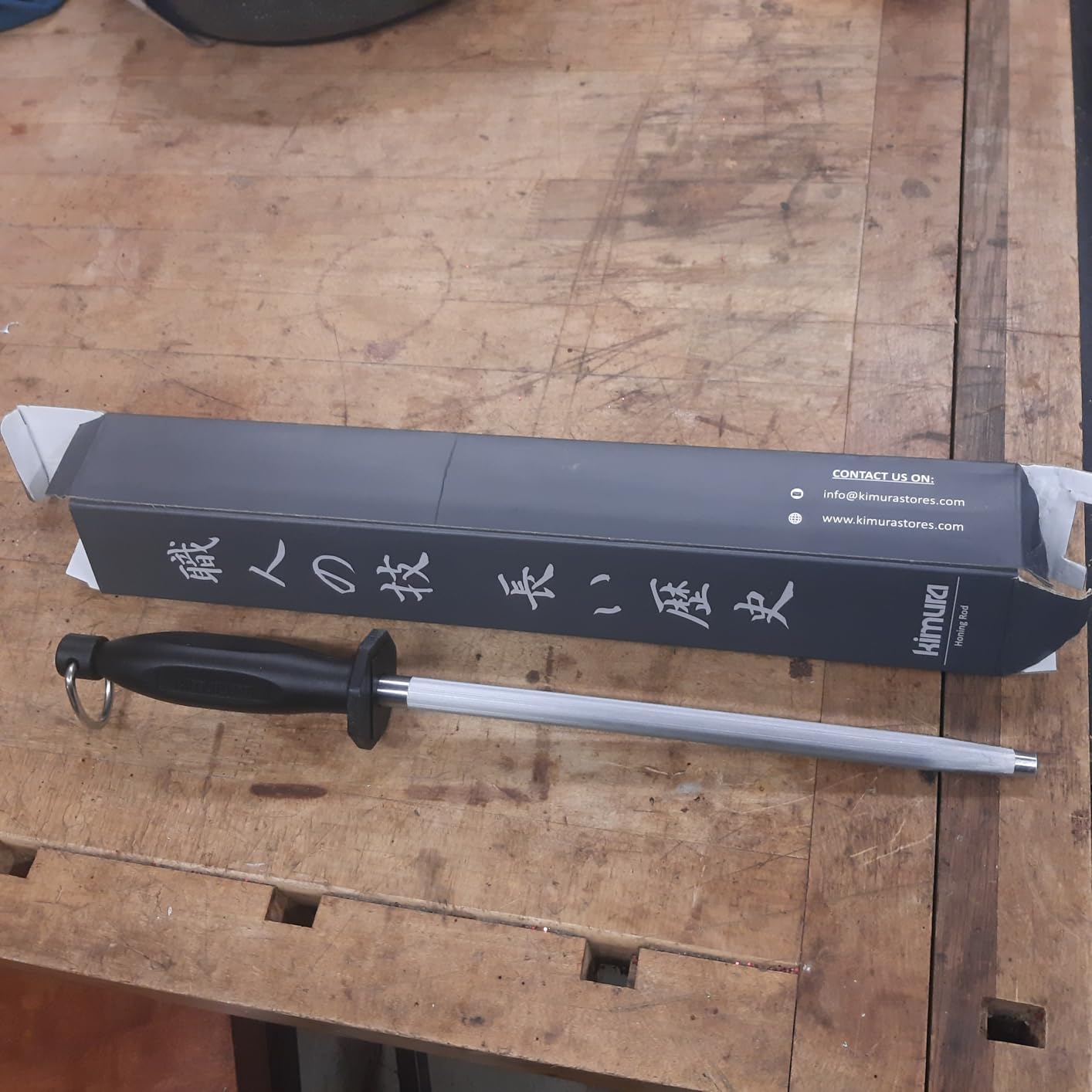 Kimura Professional Honing Steel, 10 inch Honing Rod, Carbon Steel Knife Sharpener, Magnetized Steel, Ergonomic & Balanced Polypropylene Handle, Ideal for All Chef Knives, Japanese Gift Box customer photo 1