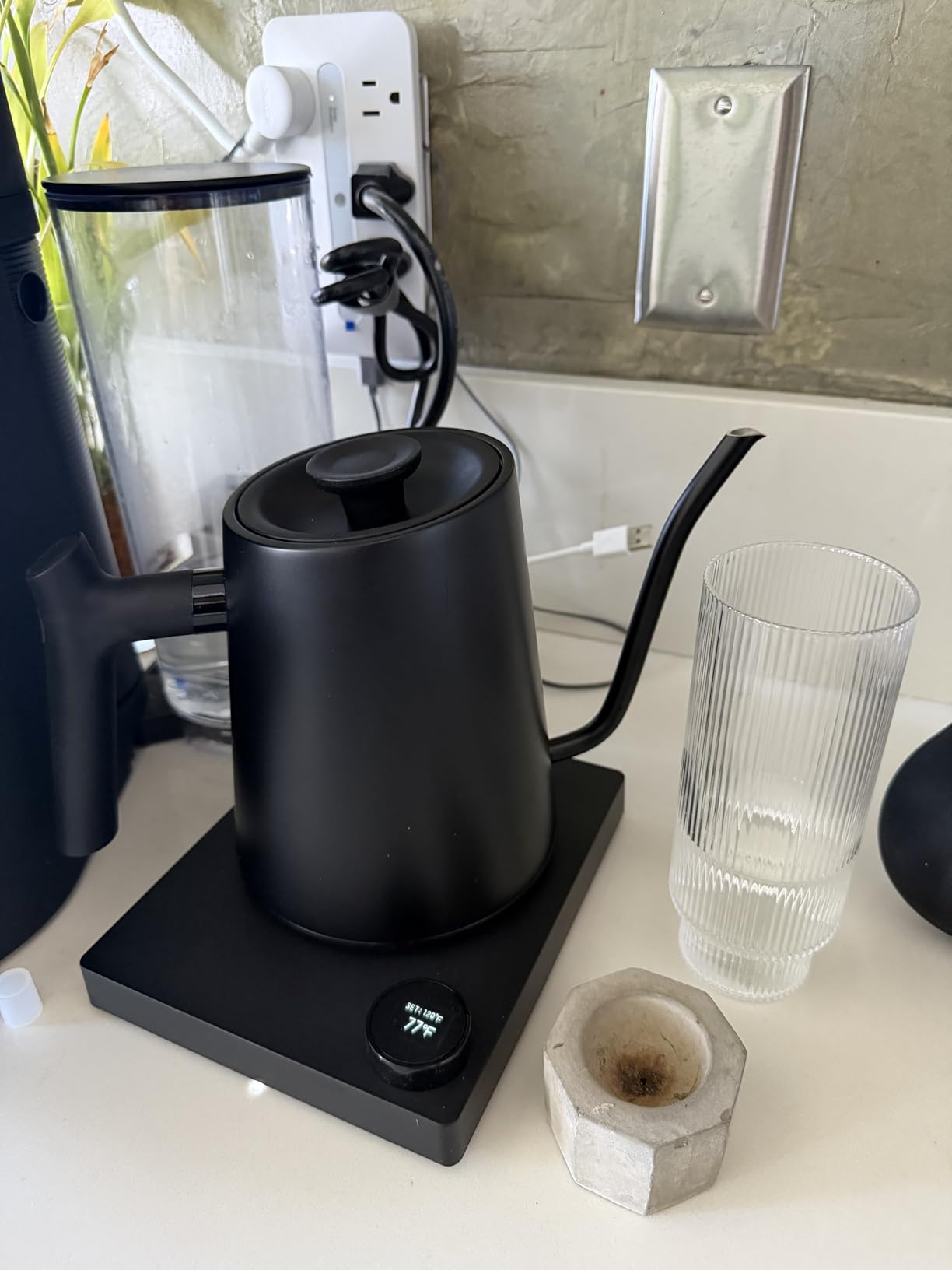 Greater Goods Electric Gooseneck Kettle, 1200W Stainless Steel with Precision Temperature Control, Fast Boil, BPA-Free, Ideal for Pour Over Coffee and Tea, 0.8L (Birch) customer photo 2