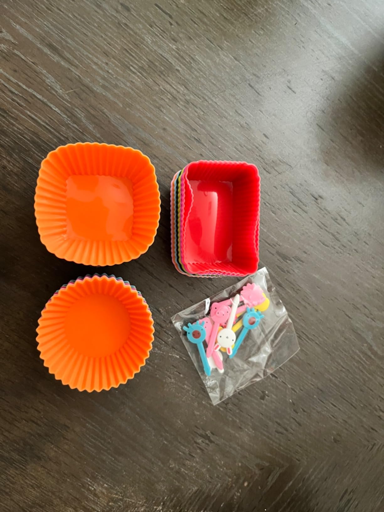 Doiaz Silicone Lunch Bento Box, 52 Pack Bento Lunch Box Bundle Dividers with Food Picks Lunch Accessories, Durable, Reusable, BPA-Free, Freezer and Dishwasher Safe customer photo 2