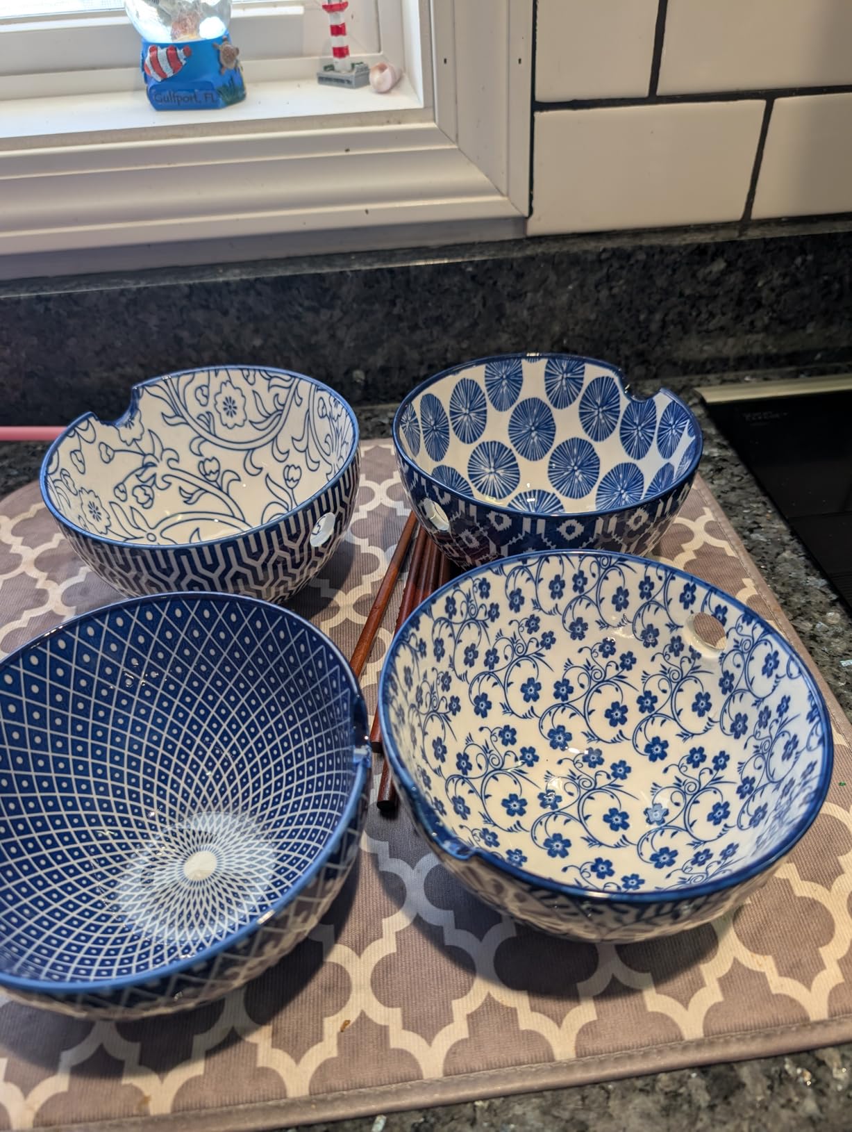 Selamica Ceramic Ramen Bowls Set, 15 OZ Noodle Bowls for Kitchen with Chopsticks, Deep Soup Bowls for Japanese Ramen Udon Soba, Microwave Dishwasher Safe, Set of 4, Assorted Colors customer photo 1