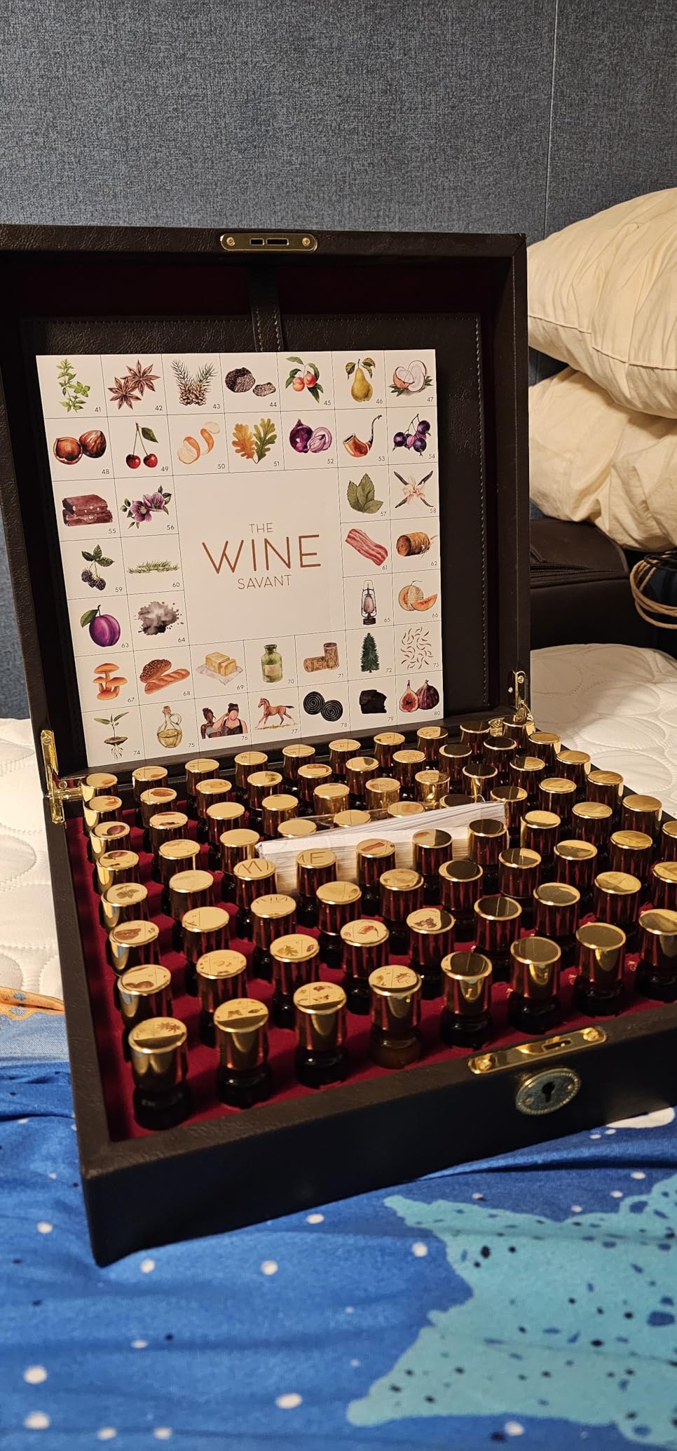 Wine Aroma Kit, Tasting & Smelling Aroma Set For Both White & Red Wines, 80 Aromas, Training Educational Gift - Beginners & Sommelier Master, Book & Accessories Guide Included customer photo 1
