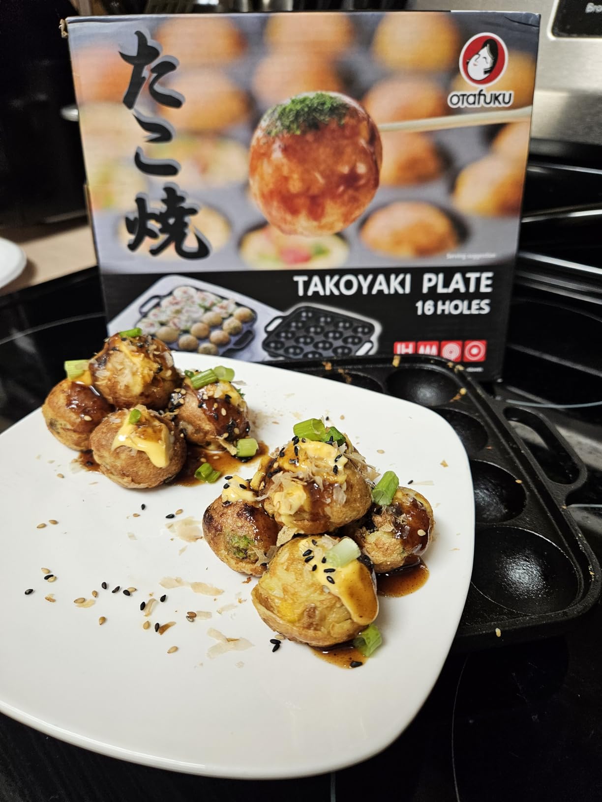 Otafuku Takoyaki Plate, Cast Iron Japanese Grill for Cooking Takoyaki Balls, Silicon Coated Pan (16 Holes) customer photo 2
