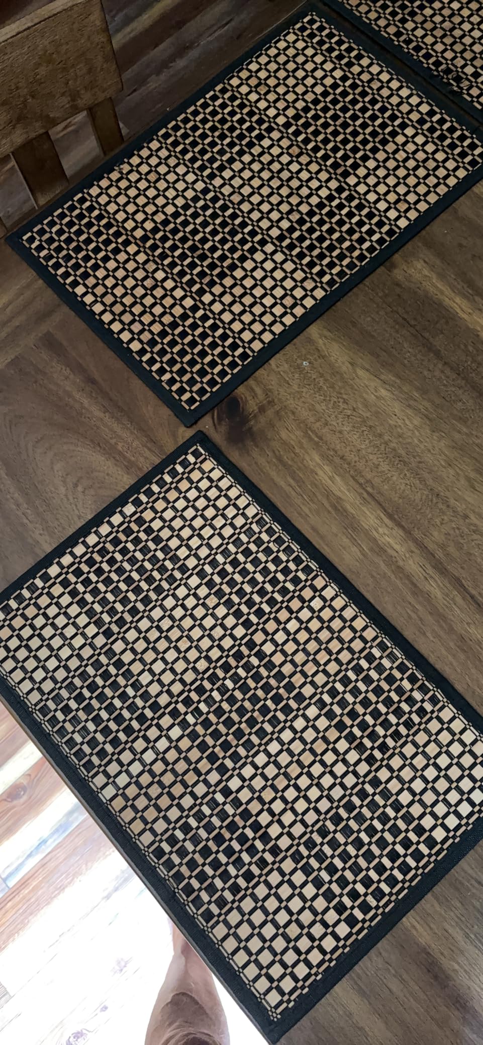 Eorbow 8 Pack Bamboo Placemats, Natural Anti-Slip Dining Table Mats, Heat-Resistant Place Mats, Japanese Style Washable Placemats for Dining Room, Kitchen, Restaurant, 18 x 12 Inch customer photo 2