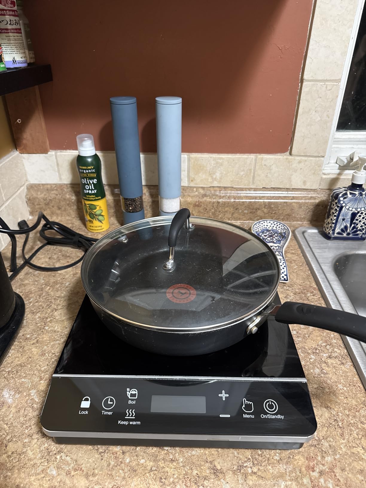 OMEO Portable Induction Cooktop Hot Plate Countertop Burner 1800 Watts Induction Burner with LCD Sensor Touch, LED Display, 10 Temperature Levels, Child Safety Lock, Auto Shutoff Function customer photo 1