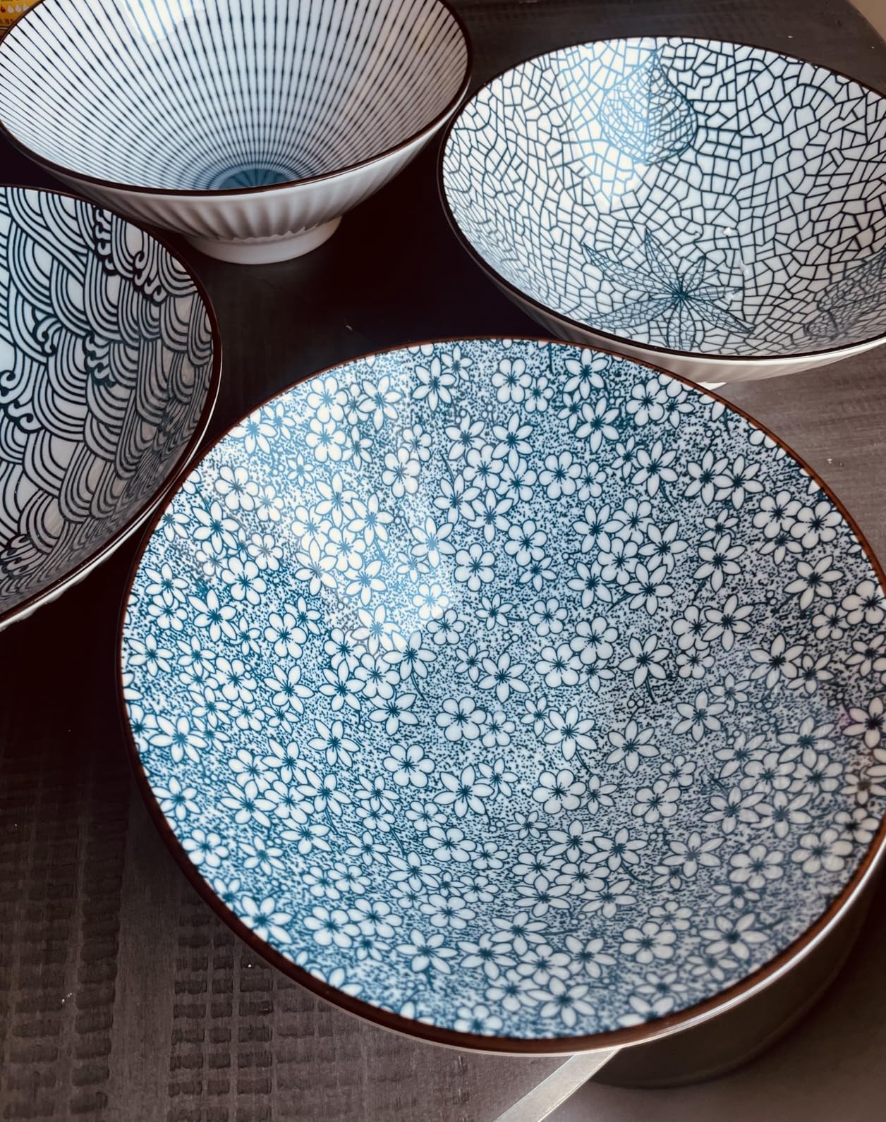 38 oz Japanese Ramen Bowls Set of 4, Large Pho Bowls, 8 Inch Ceramic Blue and White Soup Bowls customer photo 1