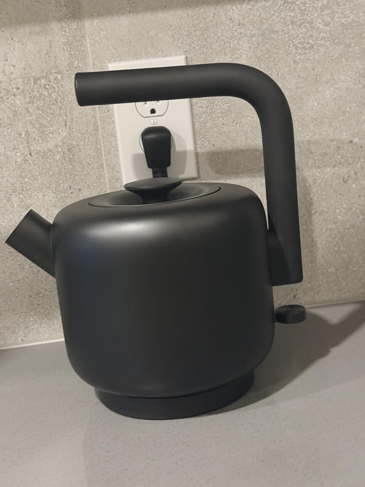 Fellow Electric Clyde Kettle - 1.5 Liter Capacity - Modern Twist On Stovetop Design, All-Purpose, Stainless Steel - Warm Water for Ramen, Oatmeal, Tea, Coffee & more - Large Capacity customer photo 2