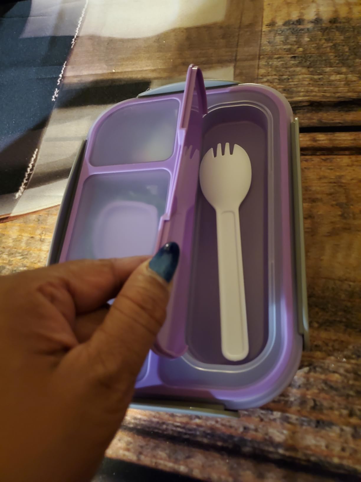 Yumuk Bento Box Adult Lunch Containers, 5 Cup Box with 4 Compartments &Spork &Sauce Box, Leak-Proof, Microwave/Dishwasher Safe(Black) customer photo 2