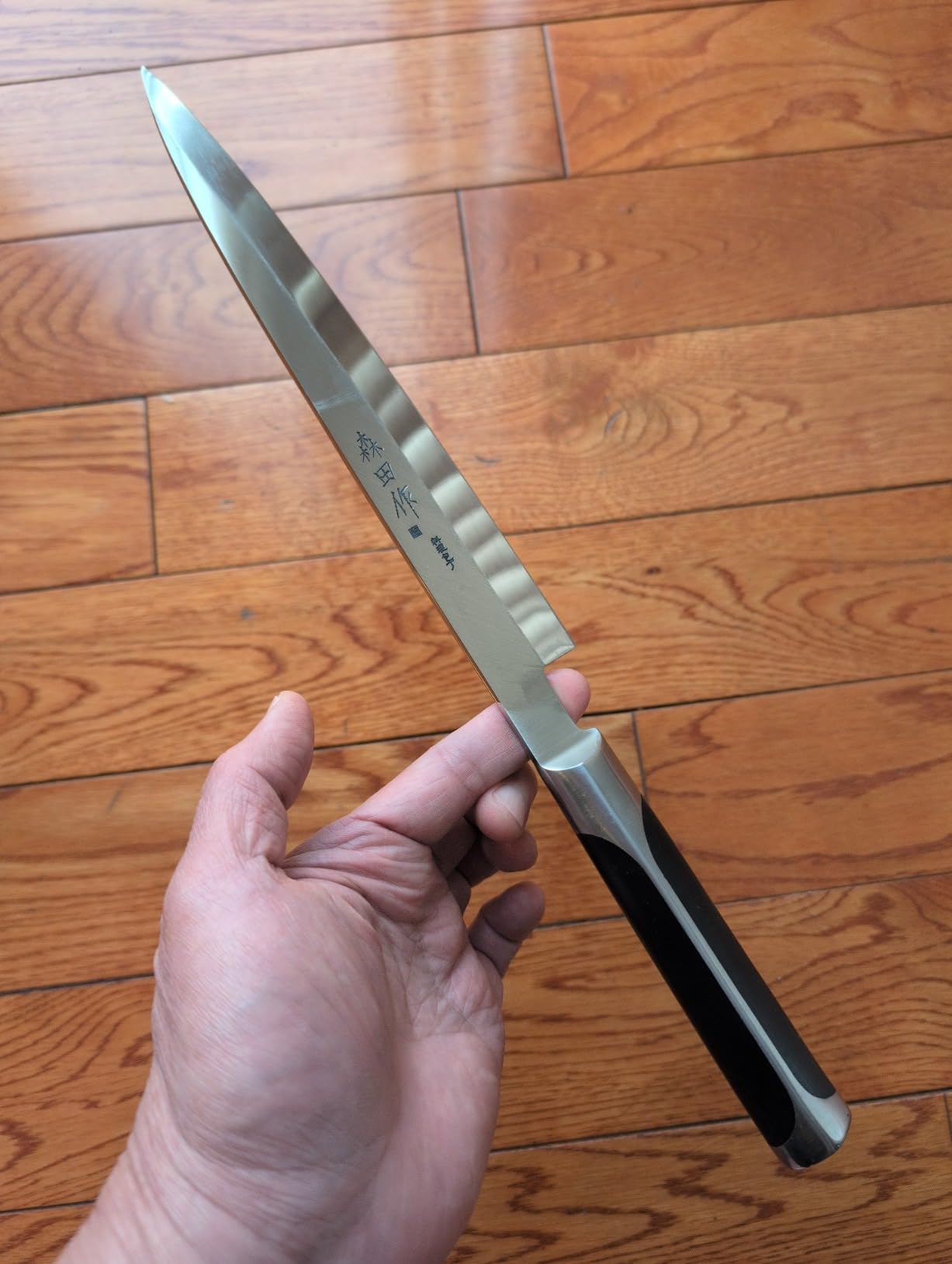Sushi Knife 9.5 inches(240mm),Sashimi Knife with High Carbon Stainless Steel Blade and Ergonomic Handle,for Cutting Sushi & Sashimi, Fish Filleting customer photo 1