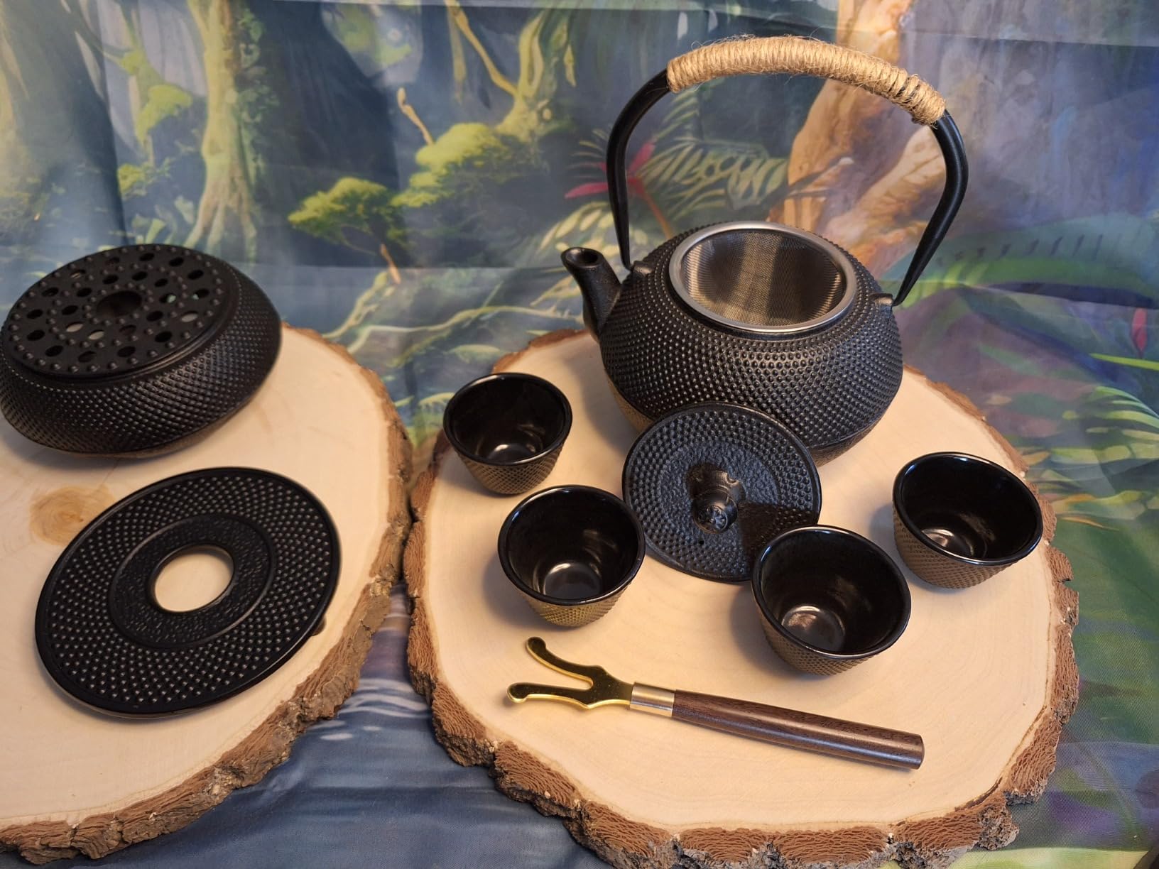 20.3oz Small Cast Iron Teapot Set with Warmer, Japanese Black Tea Kettle for Stovetop Safe, Teapot and Cups Set, Tea Pot with Stainless Steel Infuser for Loose Tea(600ml) customer photo 2