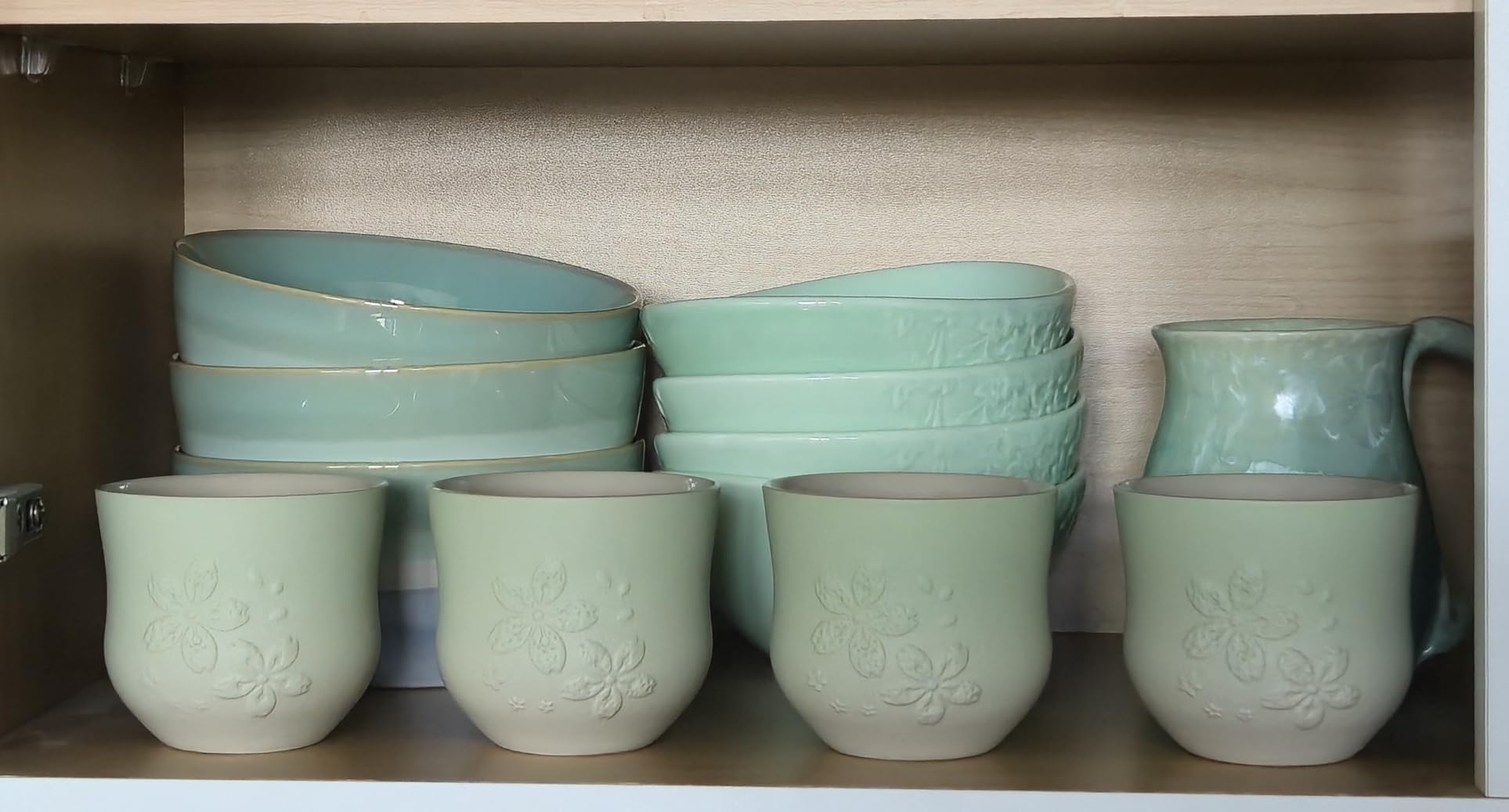 ZENS Japanese Tea Cups Set of 4, Embossed 8 oz Ceramic Japan Tea Cup for Hot Tea or Matcha, Japanese Style Handle-less, Occupied Japan Tea Cup, Moss Green customer photo 1