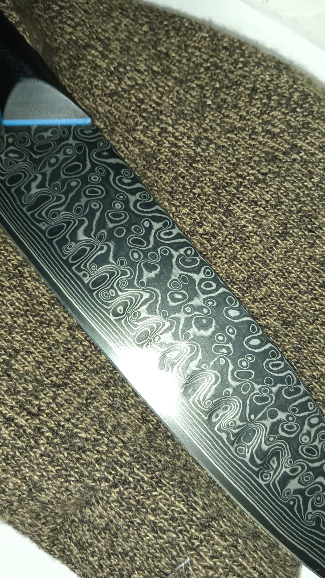 FINTISO 7-Inch Kitchen Knife, 67-Layer Japanese Damascus Steel Chef's Santoku With G10 Handle - Professional Cooking Tool for Home and Kitchen customer photo 1