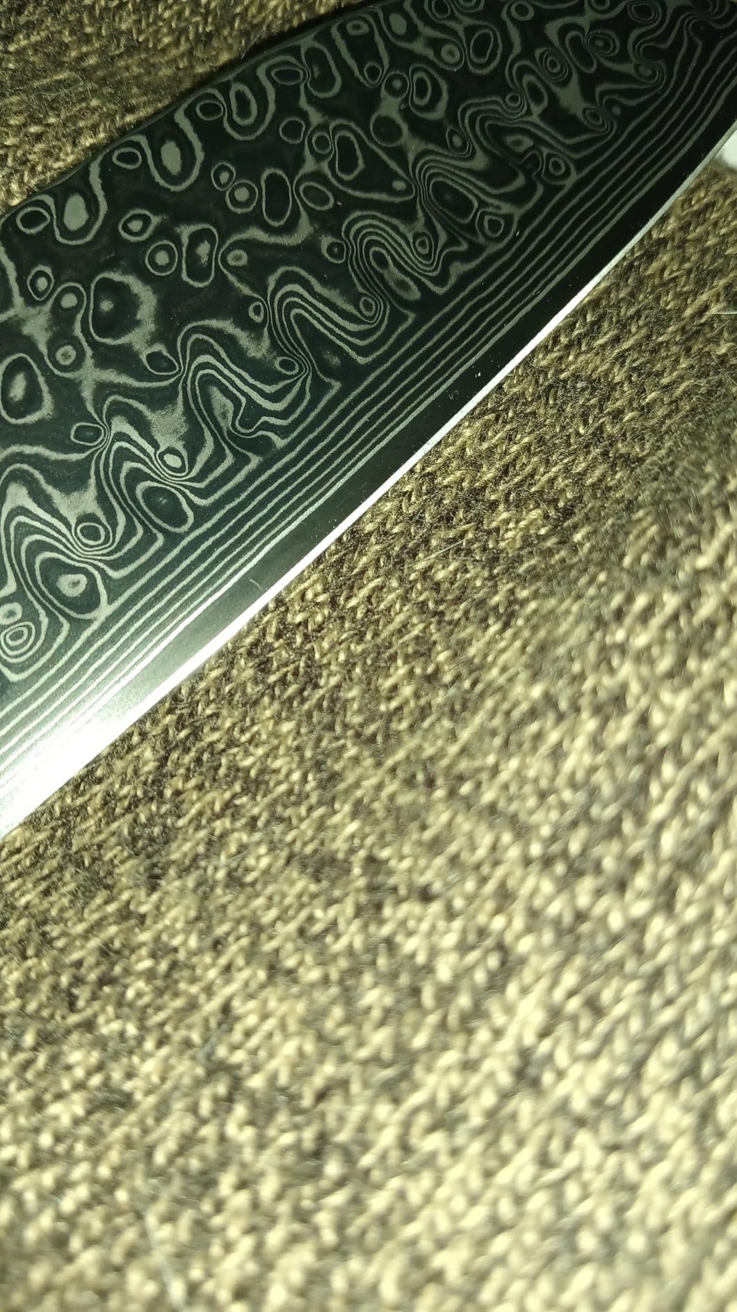 FINTISO 7-Inch Kitchen Knife, 67-Layer Japanese Damascus Steel Chef's Santoku With G10 Handle - Professional Cooking Tool for Home and Kitchen customer photo 2