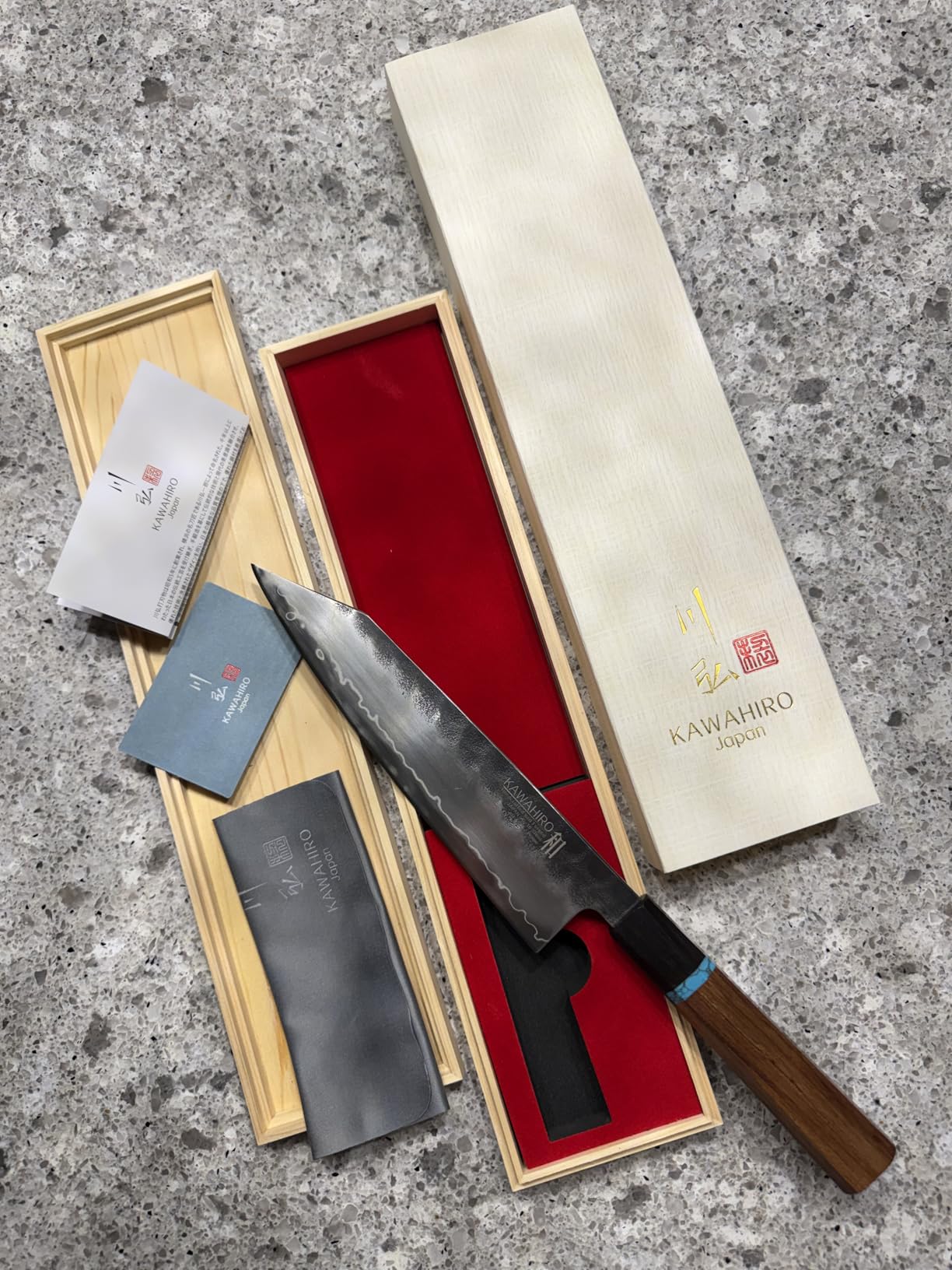 KAWAHIRO 210mm Japanese Kiritsuke Chef Knife with Tri-Ply VG-10 Stainless Steel Blade, Ergonomic Handle Grip and Premium Wood Box, Cooking Gifts for Men Women customer photo 1