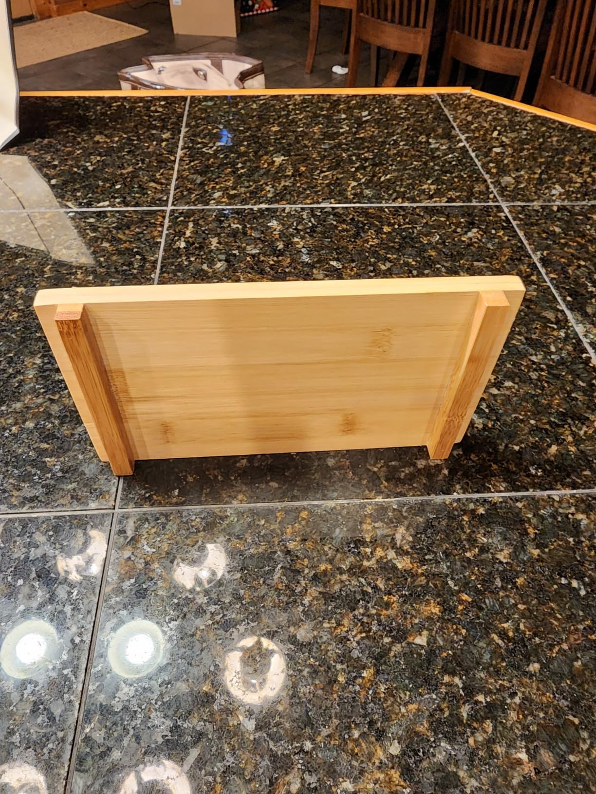 Ceramic Sake Set 5pcs Japanese Traditional Sake Set with 1 Sake Pot 4 Sake Cups Japanese Saki Cup Tokkuri Bottle Ochoko Carafe Soju Home Decoration Gift with Serving Bamboo Tray Wavy Pattern customer photo 1