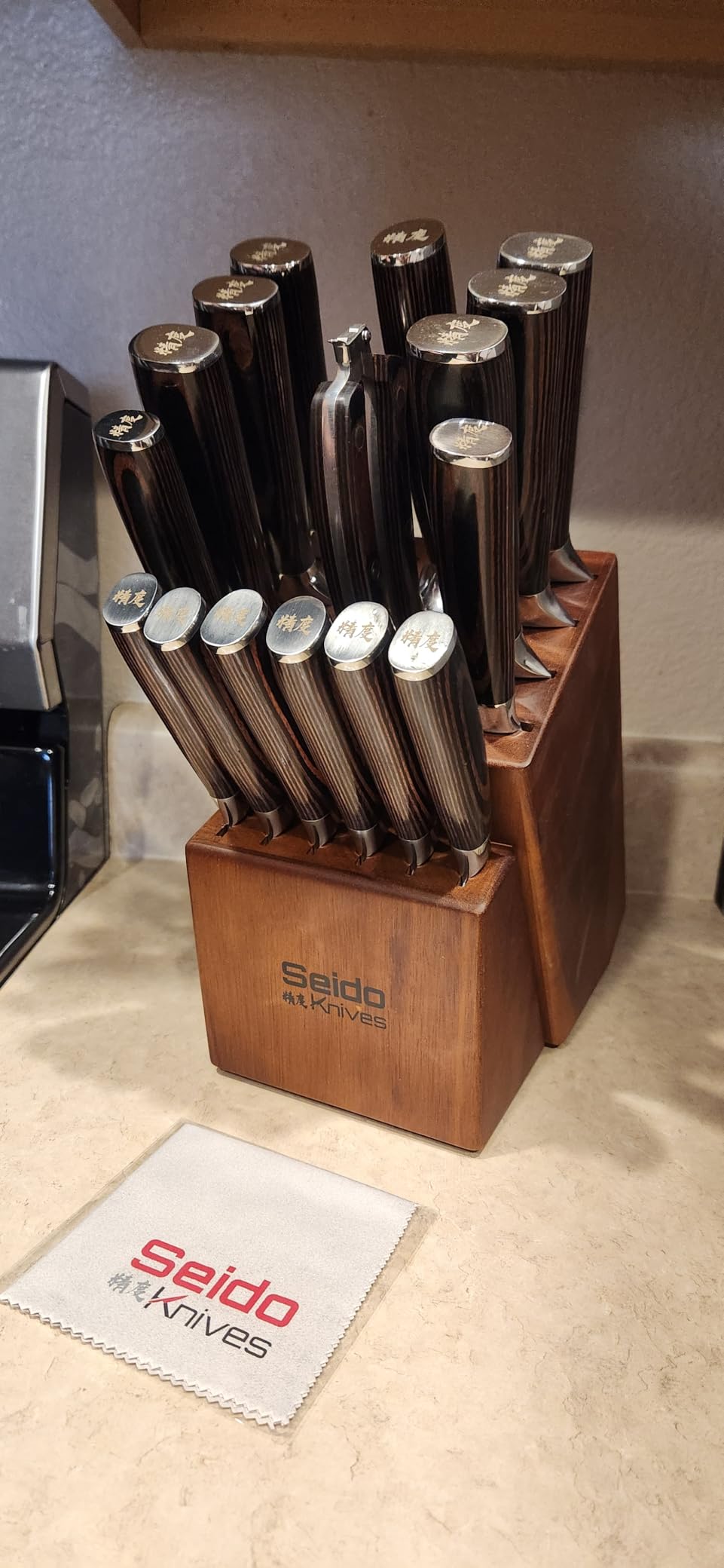 17-Piece Master Chef Knife Block Set - Damascus Steel & Acacia Wood Block customer photo 2