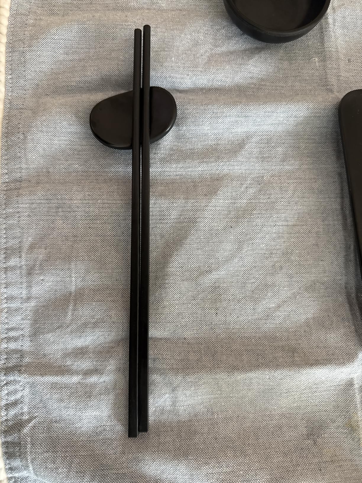 vancasso Simi 9.5 Inch Rectangular Dinner Plates Set of 6 - Bohemian Floral Design in 6 Vibrant Colors, Microwave & Dishwasher Safe Porcelain Plates for Salad, Appetizers, Entertaining customer photo 2