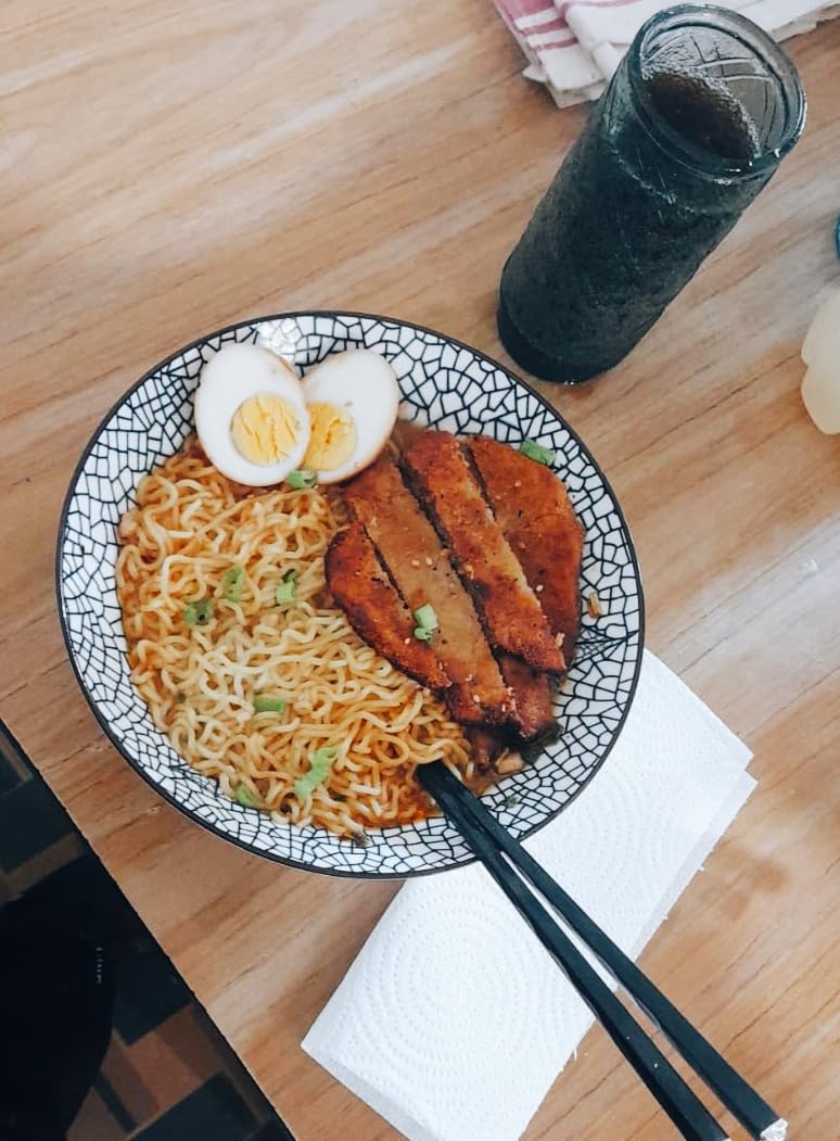 38 oz Japanese Ramen Bowl Set of 4 - Large 8 Inch Ceramic Soup Bowls, Blue and White Japanese Noodle Bowls for Pho, Ramen, and Cereal - 4 Mixing Patterns customer photo 1