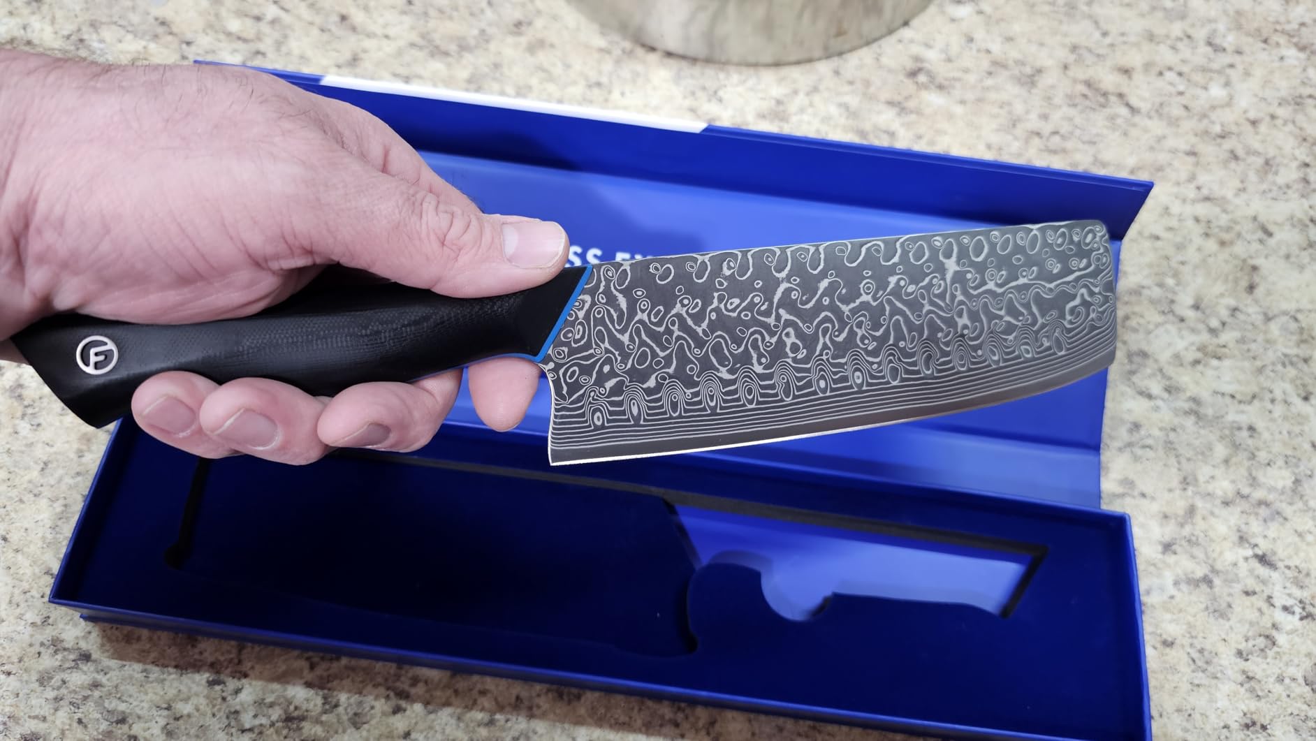 7 inch Nakiri Knife, Sharp Kitchen Knife Professional Asian Chef Knife in 67-Layer Japanese Damascus Steel, Multipurpose Meat Cleaver Vegetable Knife with G10 Handle customer photo 2