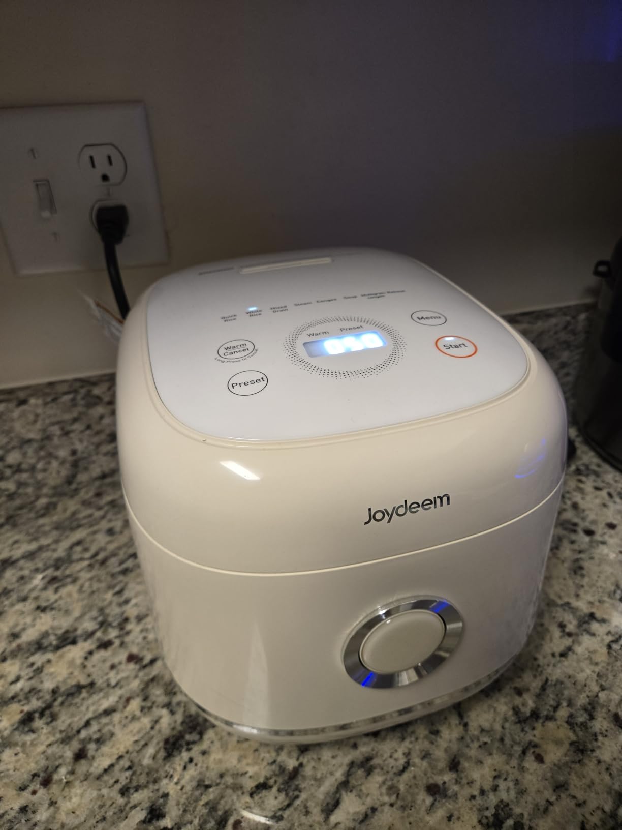 Joydeem Stainless Steel Rice Cooker, Uncoated Non-stick 316L Stainless Steel Inner Pot Rice Cookers, 6 Cup Uncooked, 3L/3.2 qt, DFB-D300 customer photo 1