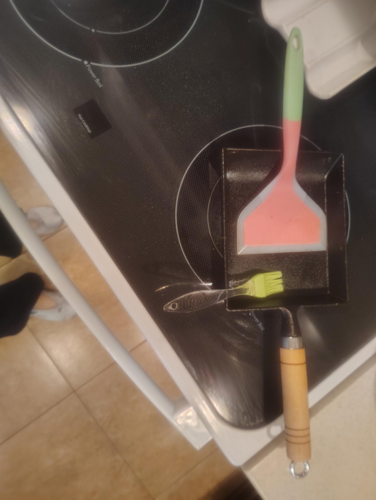 Cast Iron Tamagoyaki Pan Set - Japanese Omelette Pan with Wooden Lid, Silicone Spatula & Oil Brush - 13.78x5.9 Inch Egg Pan for Gas/Induction/All Stovetops customer photo 1