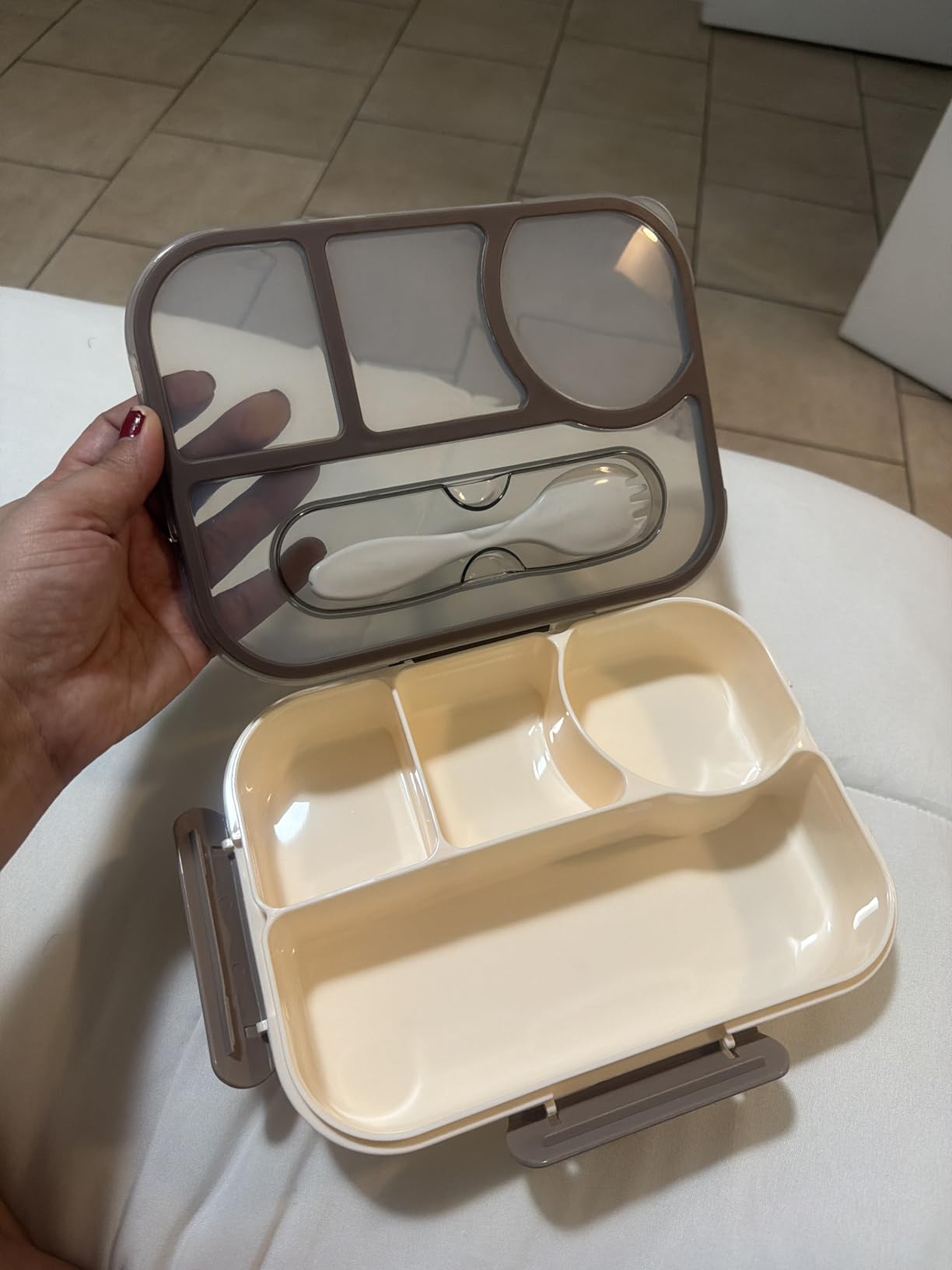 EASYFUN Bento Box Adult, Lunch Box, 4-Compartment Lunch Containers, Drop-Proof, Dishwasher Safe & Made with BPA-Free Materials(Khaki) customer photo 2